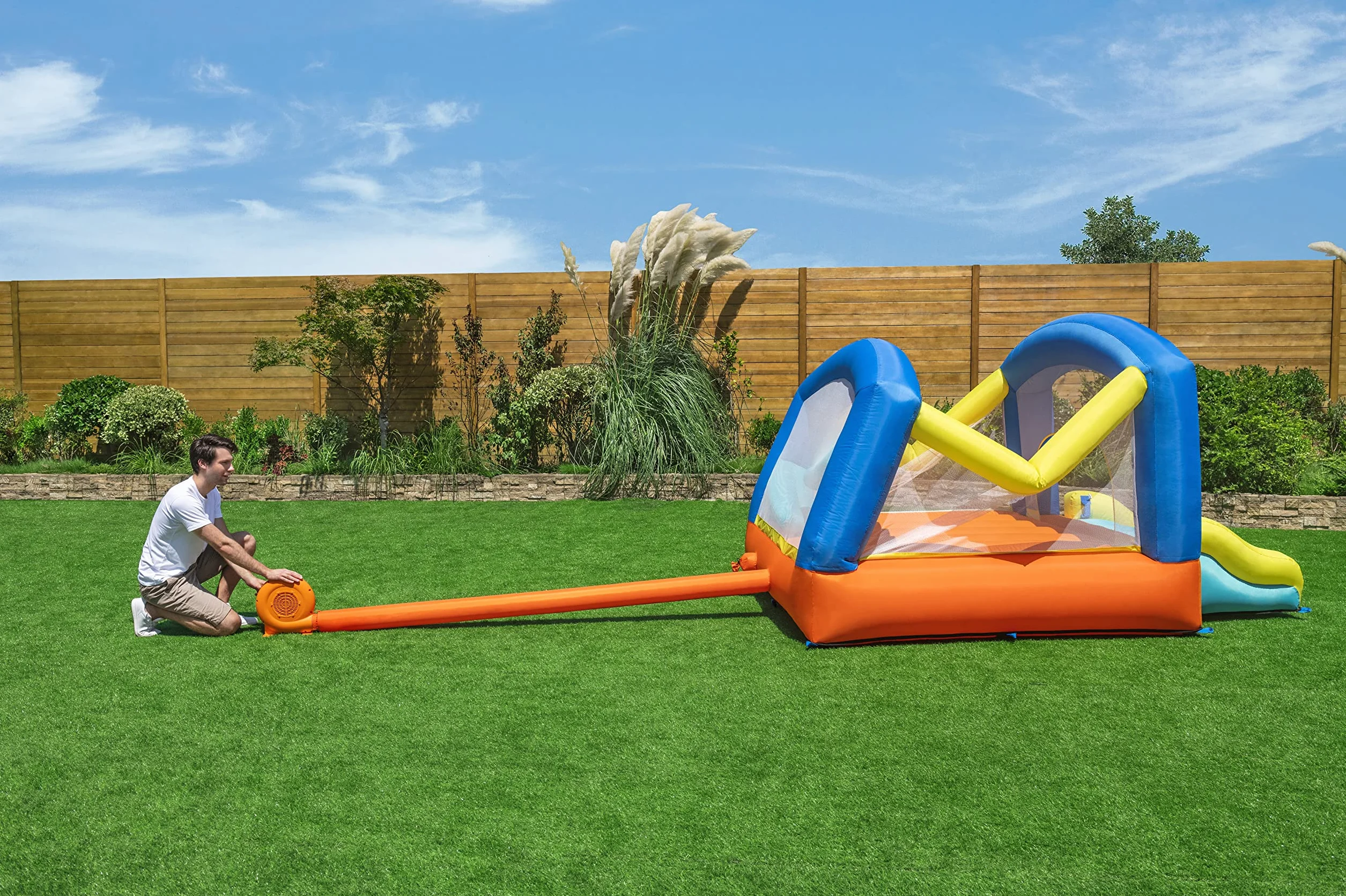Bestway H2OGO zamek dmuchany z ciągłą dmuchawą Leap & Play 289 x 213 x 173 cm