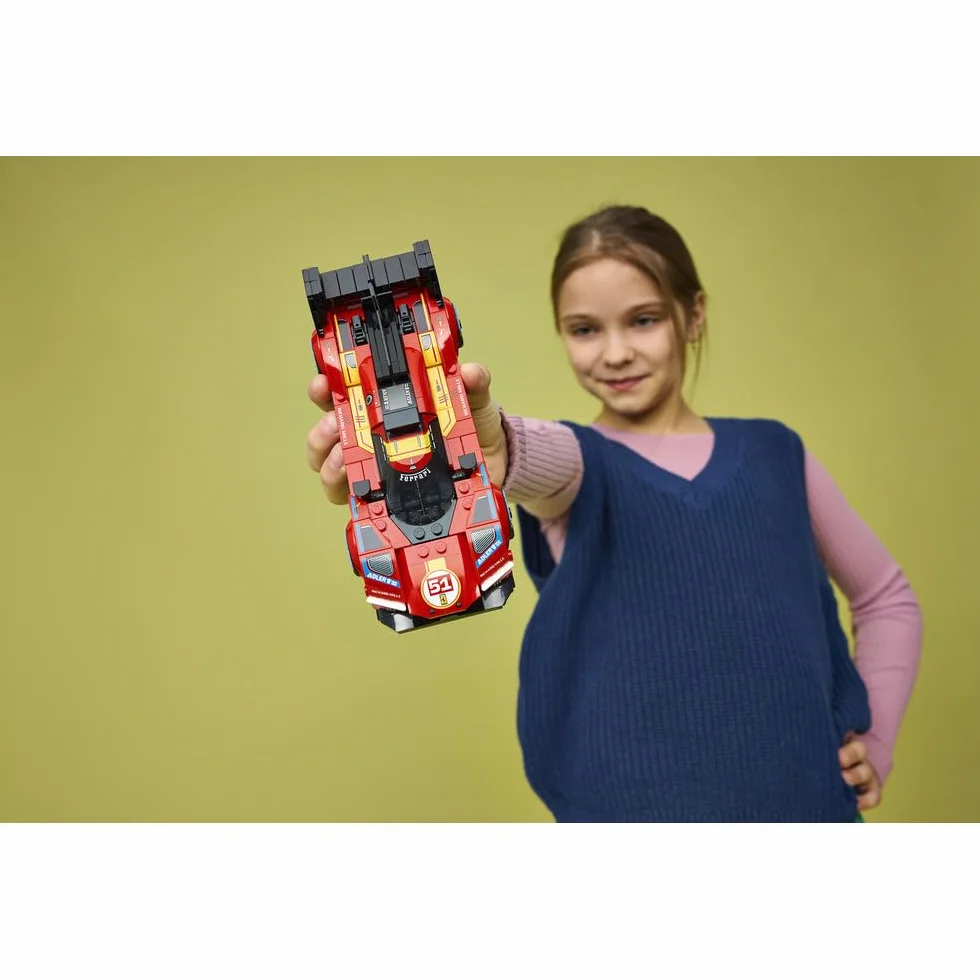 LEGO Speed Champions Ferrari 499P, zabawka konstrukcyjna dla chłopca lub dziewczynki, zestaw z zabawkowym samochodem dla dzieci, pomysł na prezent dla 9-latka 77261