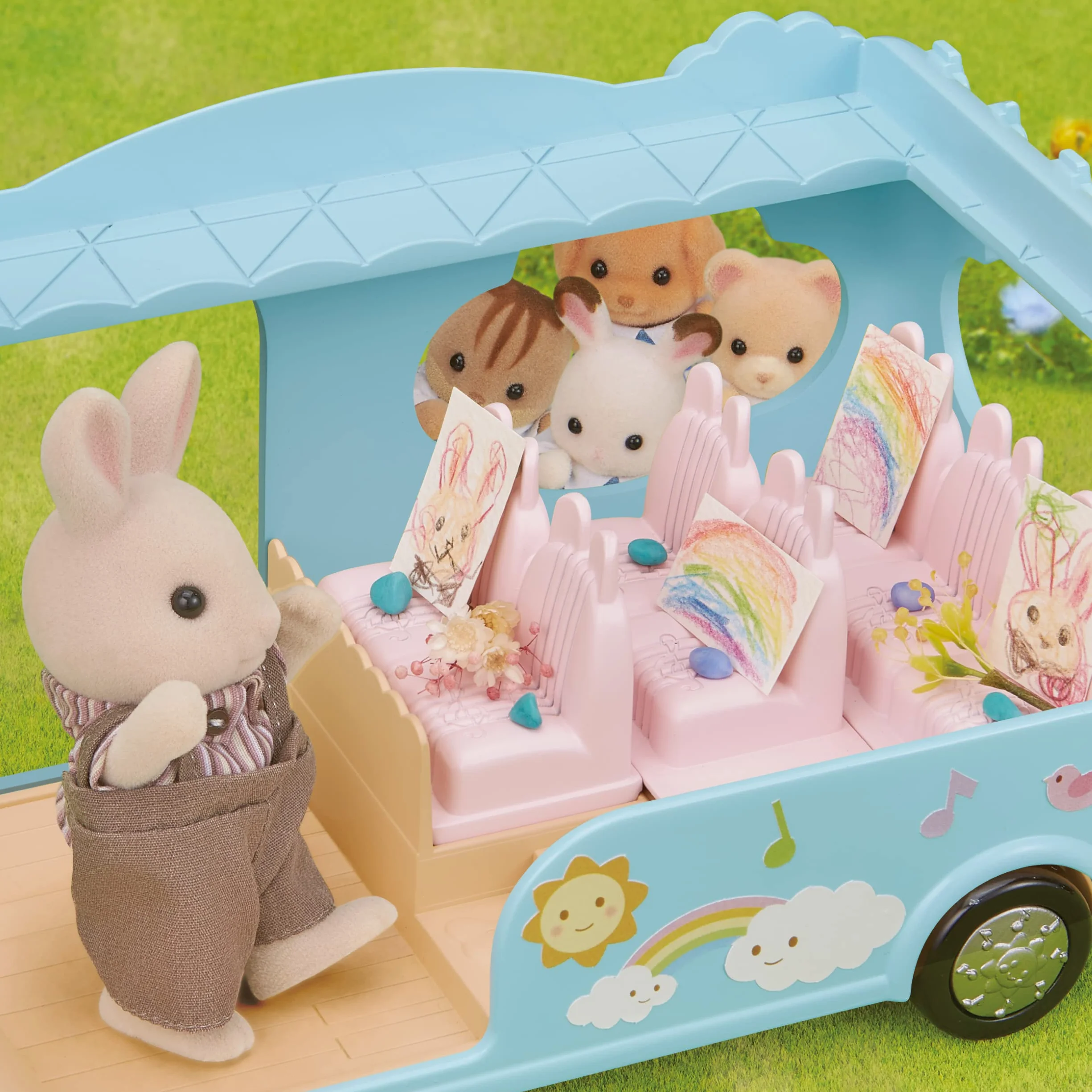 Sylvanian Families Słoneczny Autobus Przedszkolny Zestaw do Zabawy, Wielokolorowy, od 3 lat
