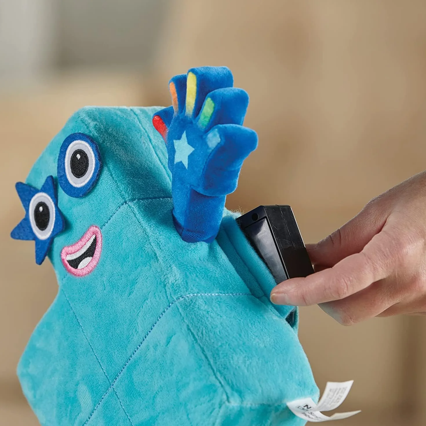 Learning Resources Sing-Along Numberblock Five Plush Interactive Toy, Counting Toy Age 3+, Light Up Toy, 12 Phrases and Songs, Numberblocks Theme Song