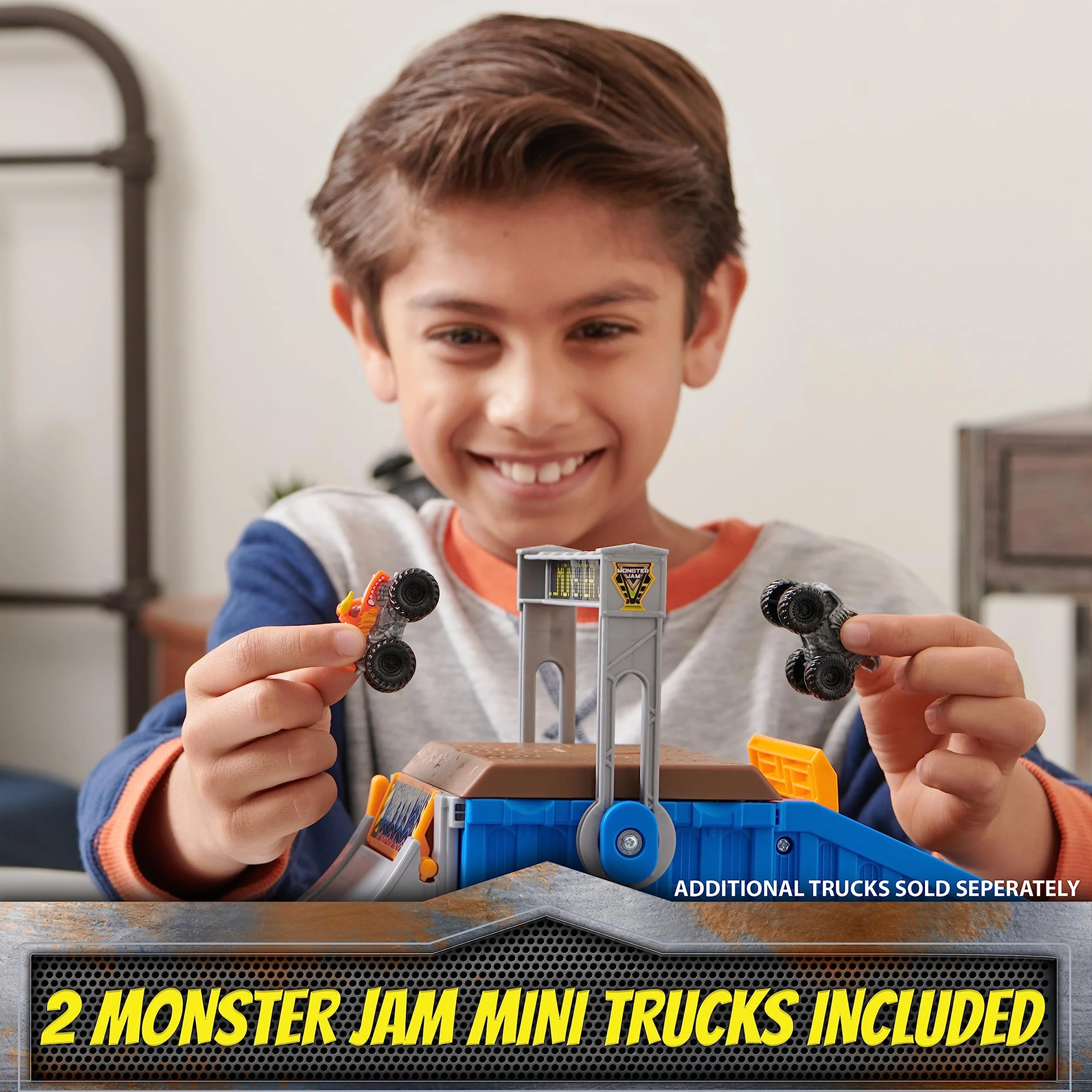 Monster Jam Mini Freestyle Flip Arena zestaw do zabawy i przechowywanie z 2 mini ciężarówkami Monster Jam dla dzieci dla chłopców i dziewcząt w wieku od 3 lat