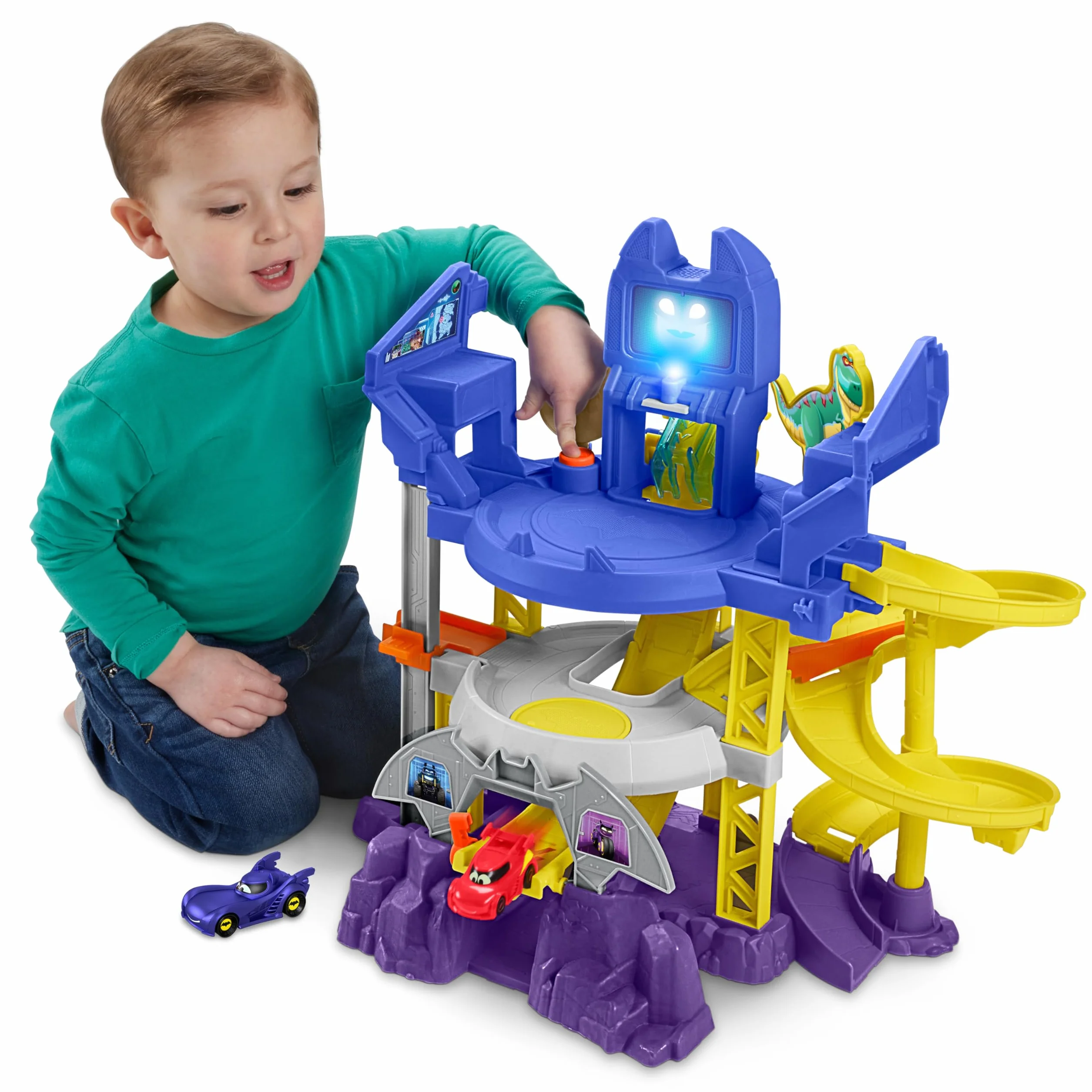Fisher-Price DC Batwheels Wyścigowa Jaskinia Batmana Zestaw ze światełkami, dźwiękami i pojazdami Batmobil Bam i Redbird, dla dzieci od 3 roku życia, HRJ21