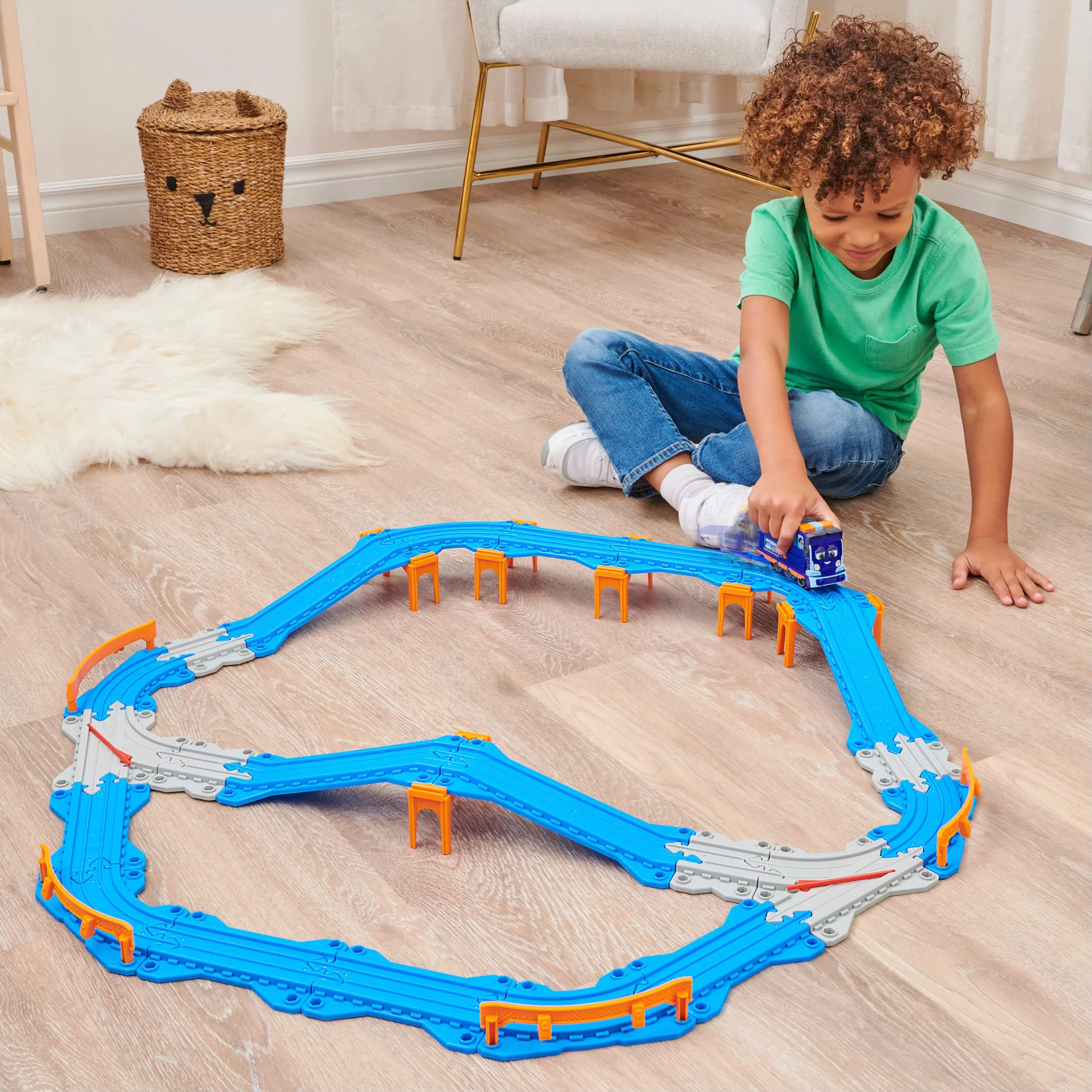 Mighty Express Zestaw 32 sztuk łącznych i ekskluzywny pociąg Milo, zabawki dla dzieci 3+