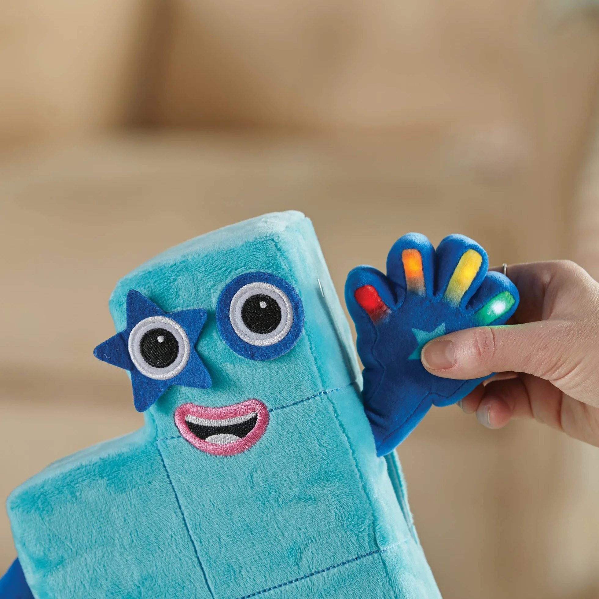 Learning Resources Sing-Along Numberblock Five Plush Interactive Toy, Counting Toy Age 3+, Light Up Toy, 12 Phrases and Songs, Numberblocks Theme Song