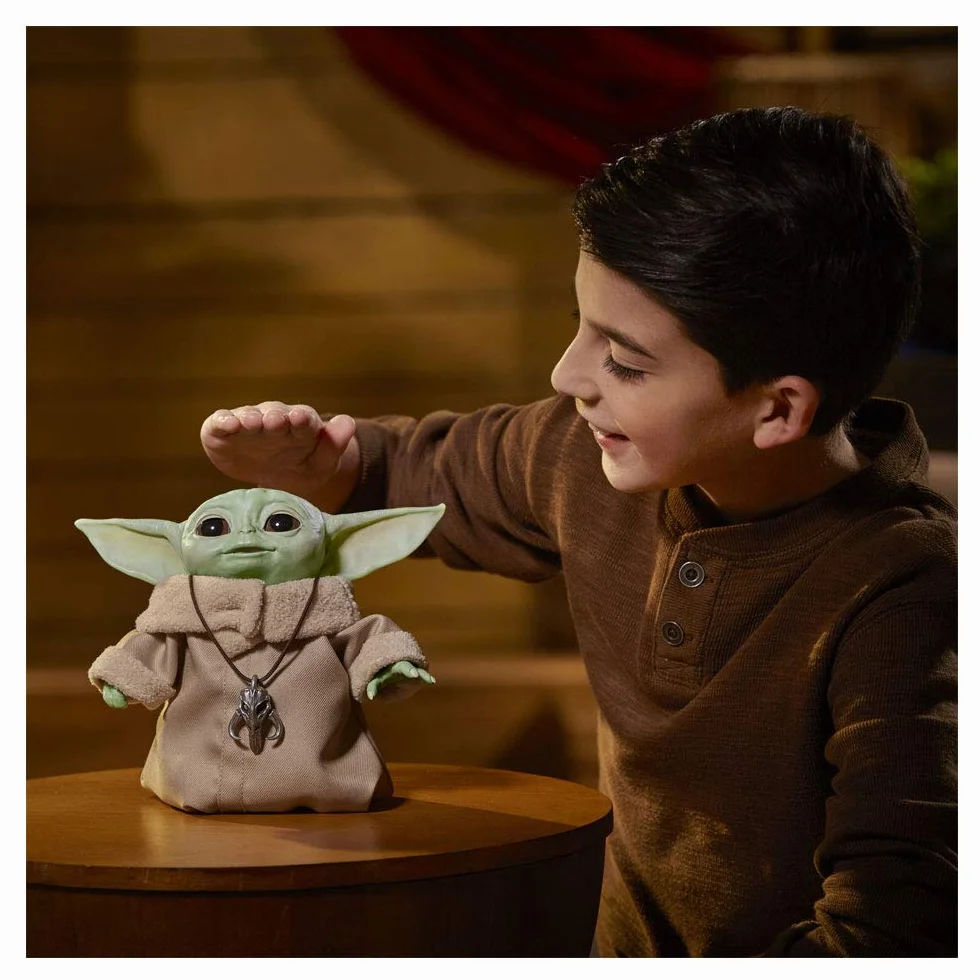 The Child-Grogu z Gwiezdnych Wojen, edycja interaktywna z ponad 25 kombinacjami dźwięków i ruchów, zabawka inspirowana z serialem The Mandalorian, dla dzieci w wieku od 4 lat
