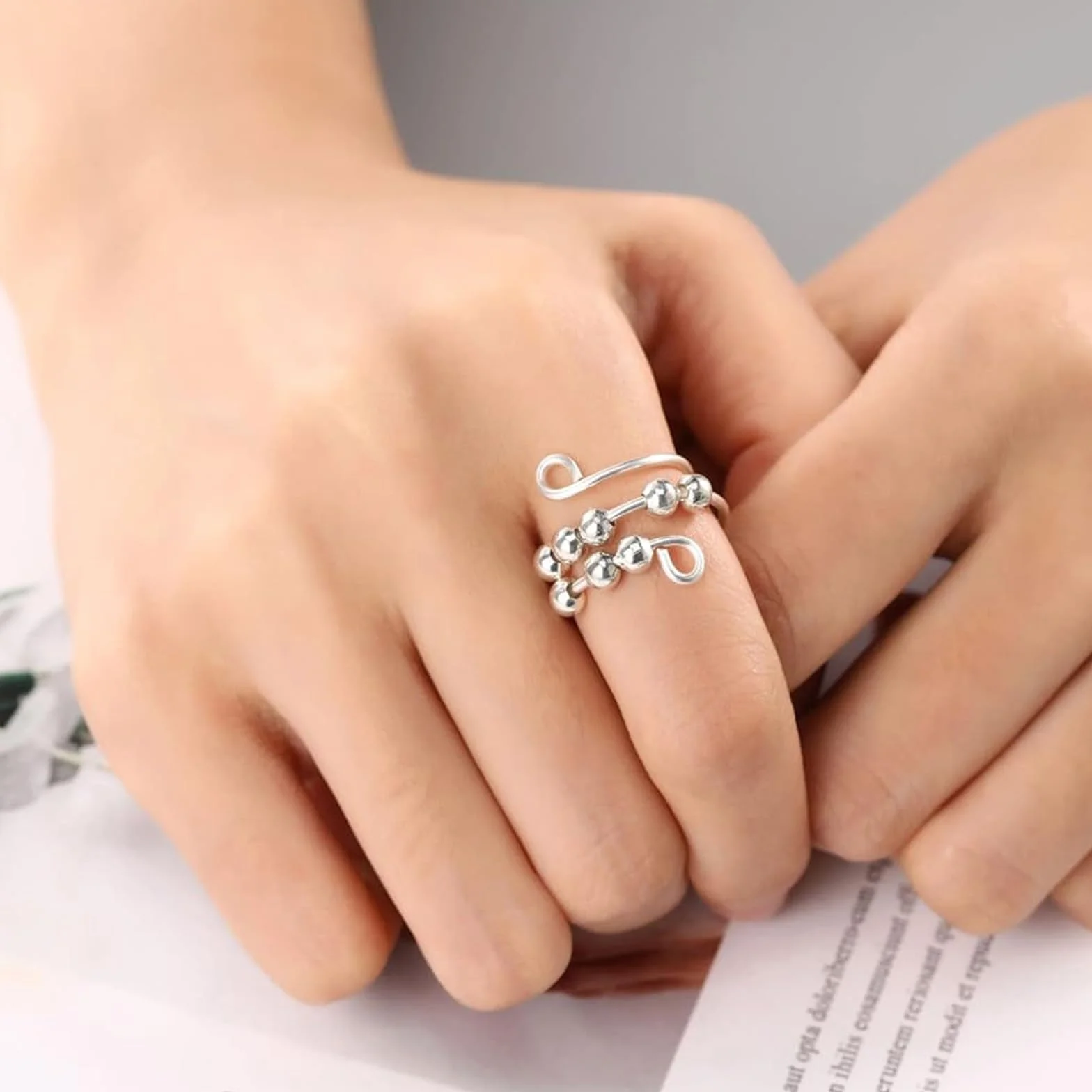Zestaw 8 pierścieni Fidget Rings, regulowane pierścienie antystresowe, zabawki antystresowe, do masażu palców, antystresowe, z perłami, łagodzące lęki, pierścionki nastrojowe