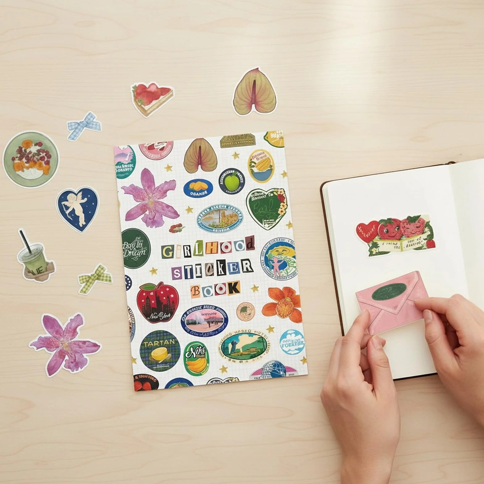 CHANGYUE Książka z naklejkami Girlhood 1000+ estetycznych naklejek z wielobarwnymi wzorami Owocowe ikony Pastelowe litery Naklejki do scrapbookingu Dziennik Nastolatki Studenci Dorośli