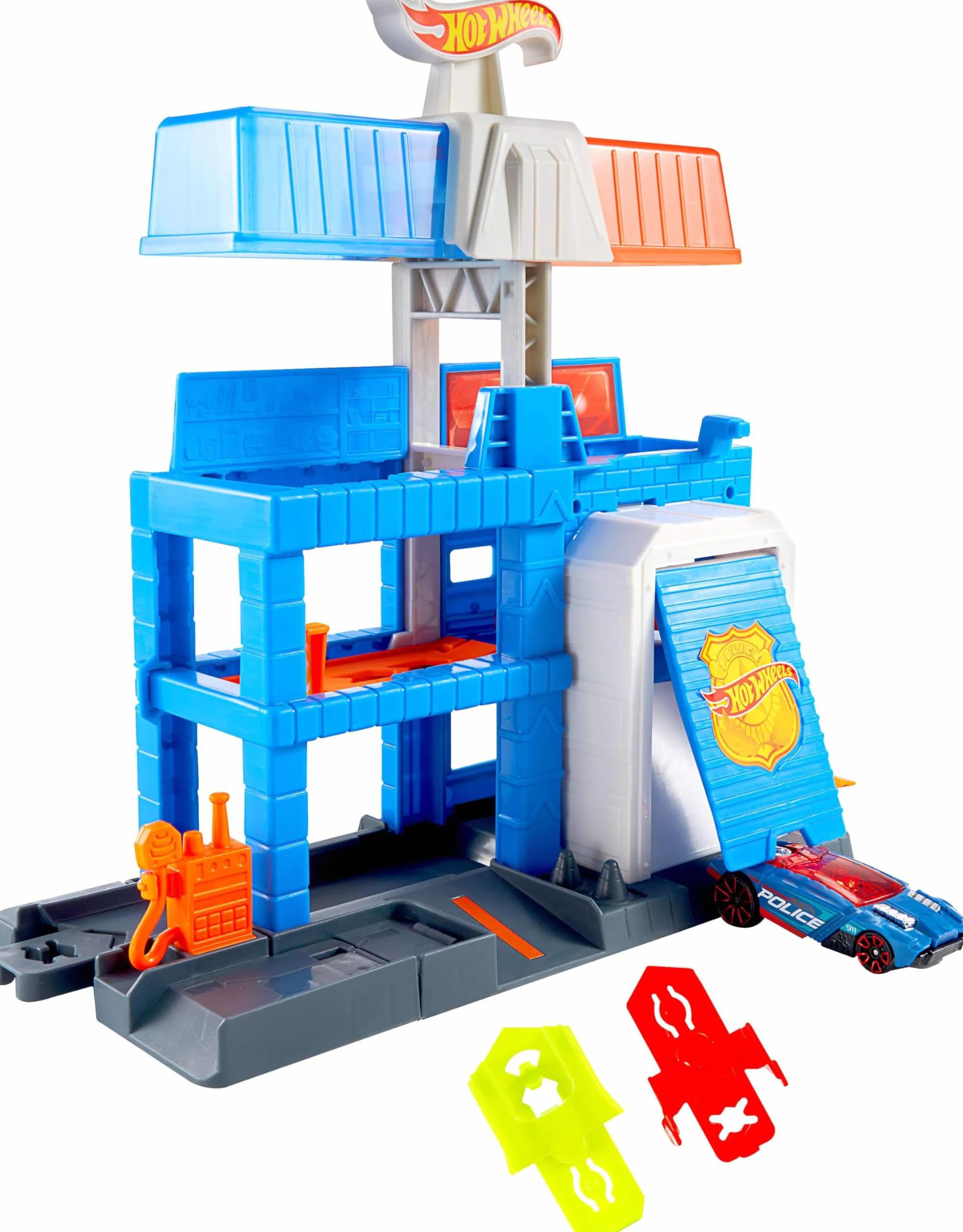 Hot Wheels City Komisariat policji Zestaw, trzy poziomy, metalowy radiowóz w skali 1:64, system torów Speed Snap Szybki klik, zabawka dla dzieci 3+, JHL74