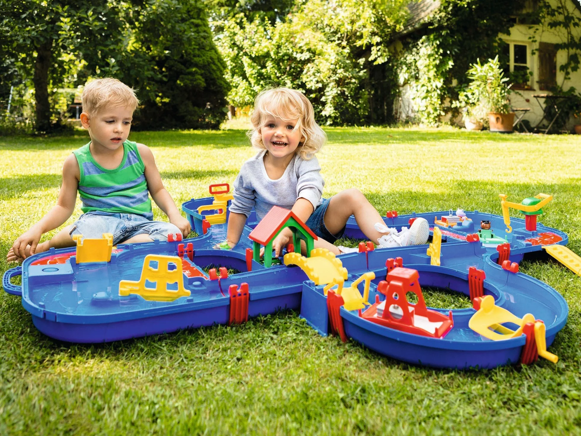 Aquaplay 1660 Tor Wodny, Wielokolorowy, ‎160 x 145 x 22 cm; 4.3 kg, 56 Elementów