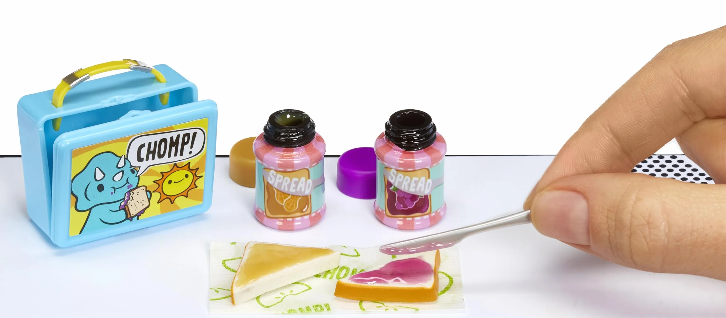 MGA’s Miniverse Make It Mini Café Series 5 – W Zestawie 1 Kula-Niespodzianka, Zbierz Wszystkie 8 Zestawów, Repliki Jedzenia, Zabawa Żywicą, DIY, Dla Dzieci od 8 Lat i Kolekcjonerów, NIEJADALNE