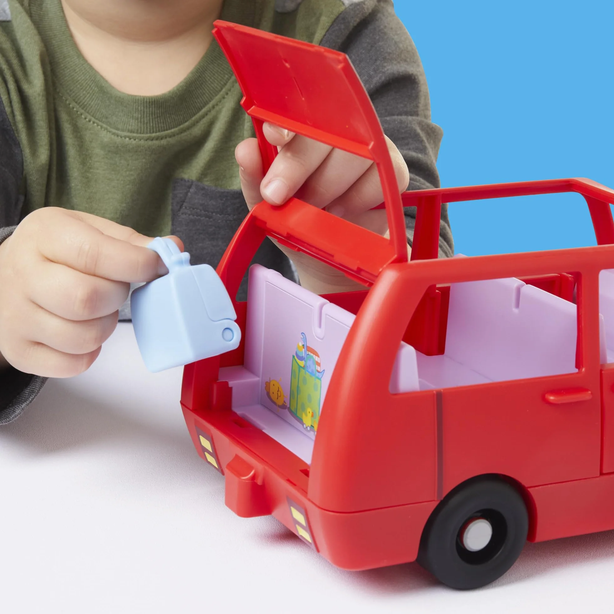 Peppa Pig Zestaw do Zabawy Świnka Peppa Duże Auto Rodziny Peppy