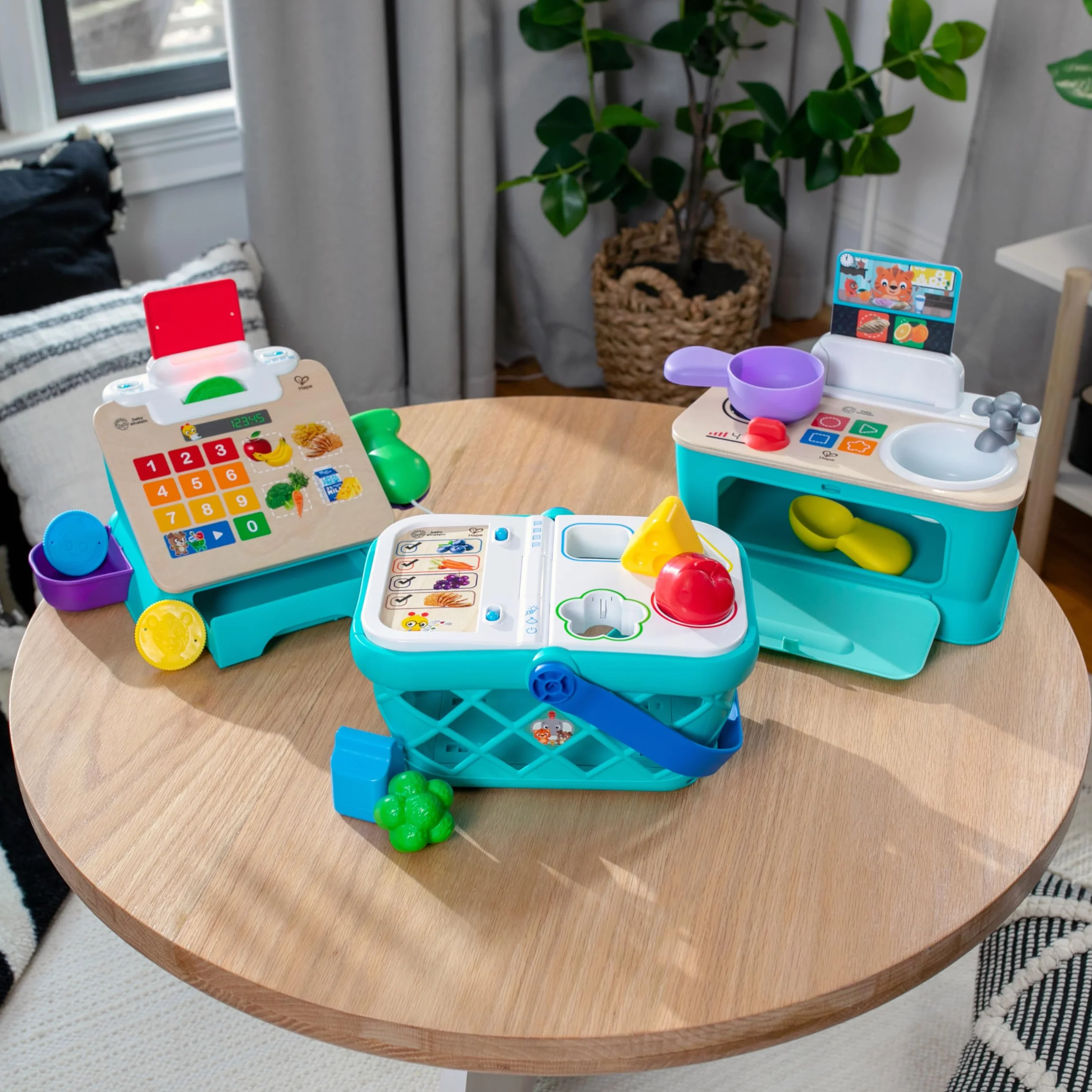 Baby Einstein + Hape Magic Touch Cash Register Pretend to Check Out Toy, z prawdziwymi dźwiękami i muzyką, dla dzieci w wieku od 9 miesięcy