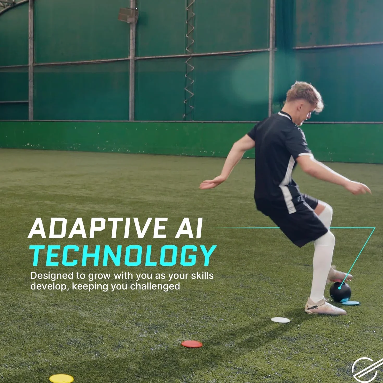 Soccer Dash – Twój partner treningowy dla większej siły dryblingu, szybszej reakcji i doskonałej kontroli nad piłką. Z technologią AI dla stałego postępu – samodzielnie lub w zespole.