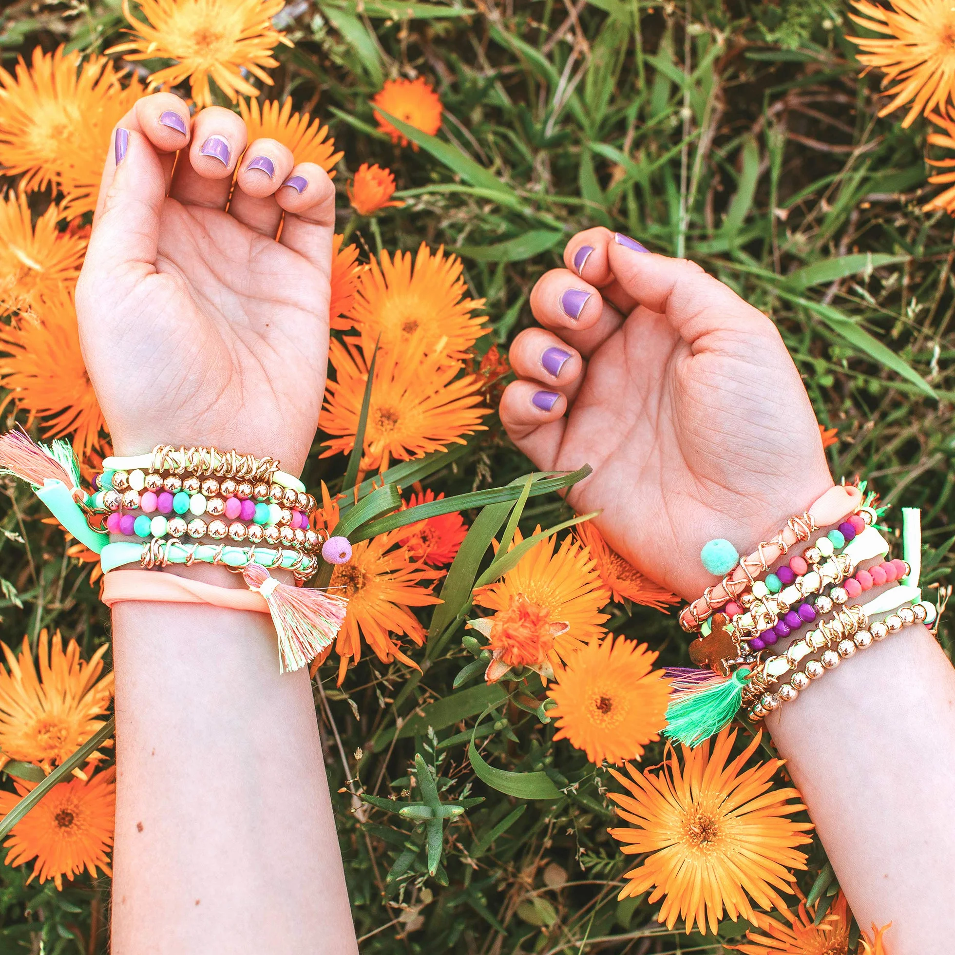 Make It Real Bracelet Making Kit with Neon Bracelet Beads - Girls Friendship Jewellery - Arts and Crafts for Kids