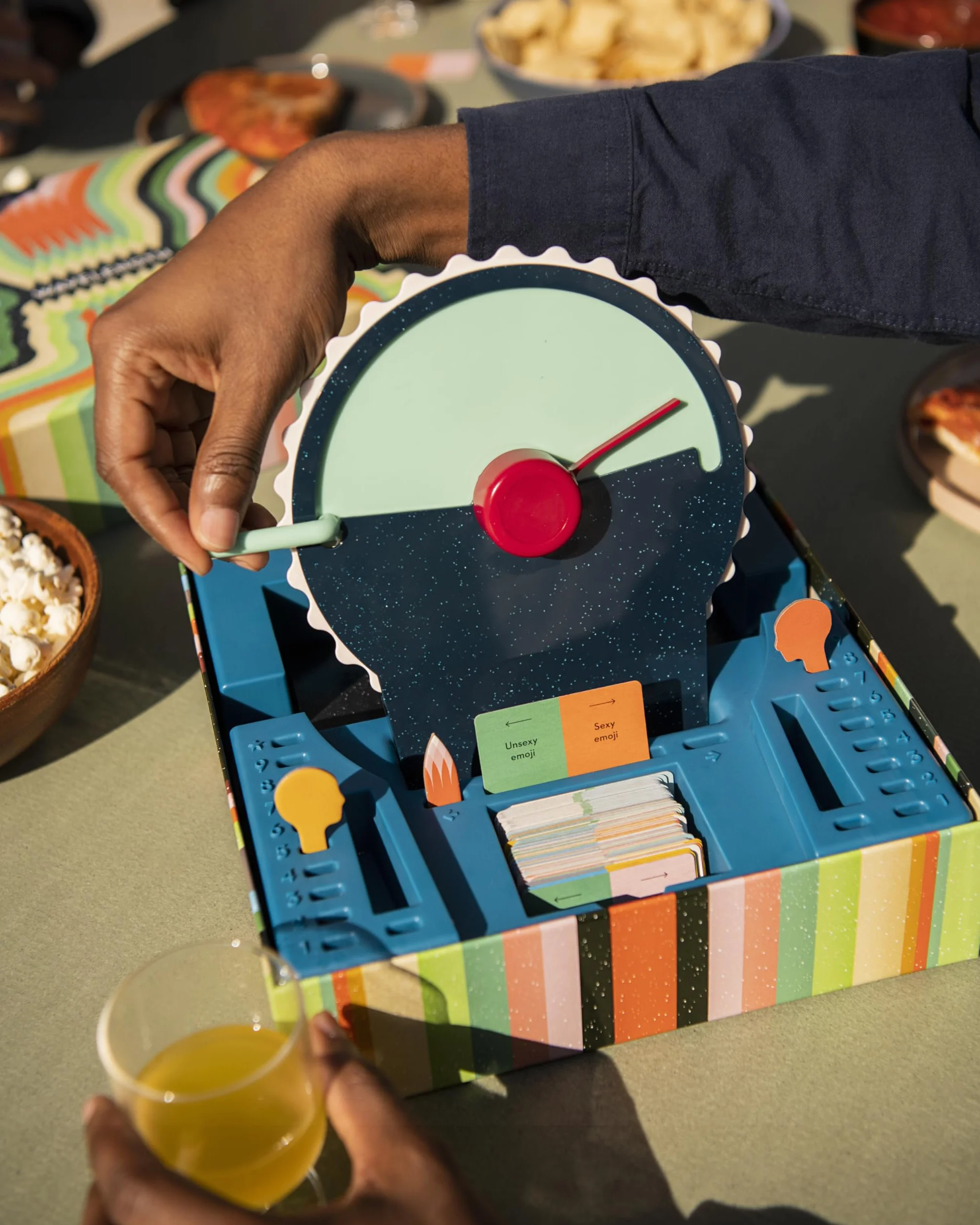 Palm Court, Wavelength: A Telepathic, Party Game, Ages 14+, 2-12 players, 30 to 45 Minutes Playing Time