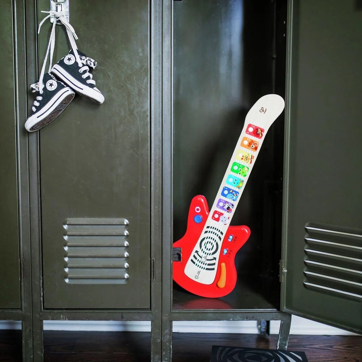 Together in Tune Guitar(TM) Connected Magic Touch(TM)