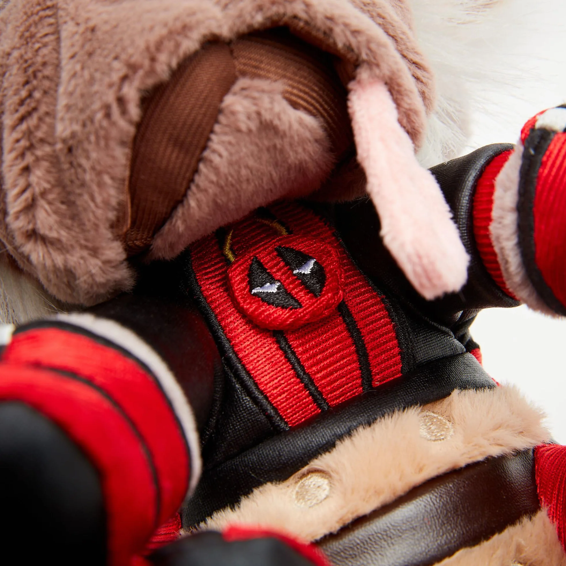 Disney Marvel Dogpool, 25cm