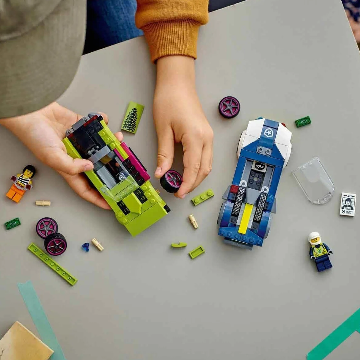 LEGO City Pościg radiowozu za muscle carem 60415 Zabawka do Zbudowania dla 6-latka z Minifigurkami