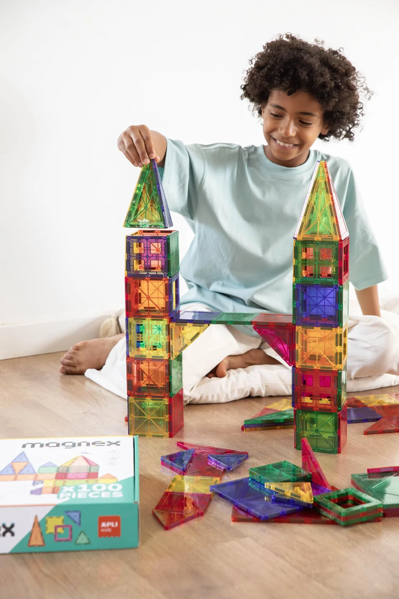 APLI Kids 20138 - Magnex 100 sztuk Magnex Zestaw konstrukcyjny | Zestaw 3D dla dzieci 3+| Kolorowe magnesy geometryczne | Zabawka edukacyjna Steam dla kreatywności i rozwoju poznawczego