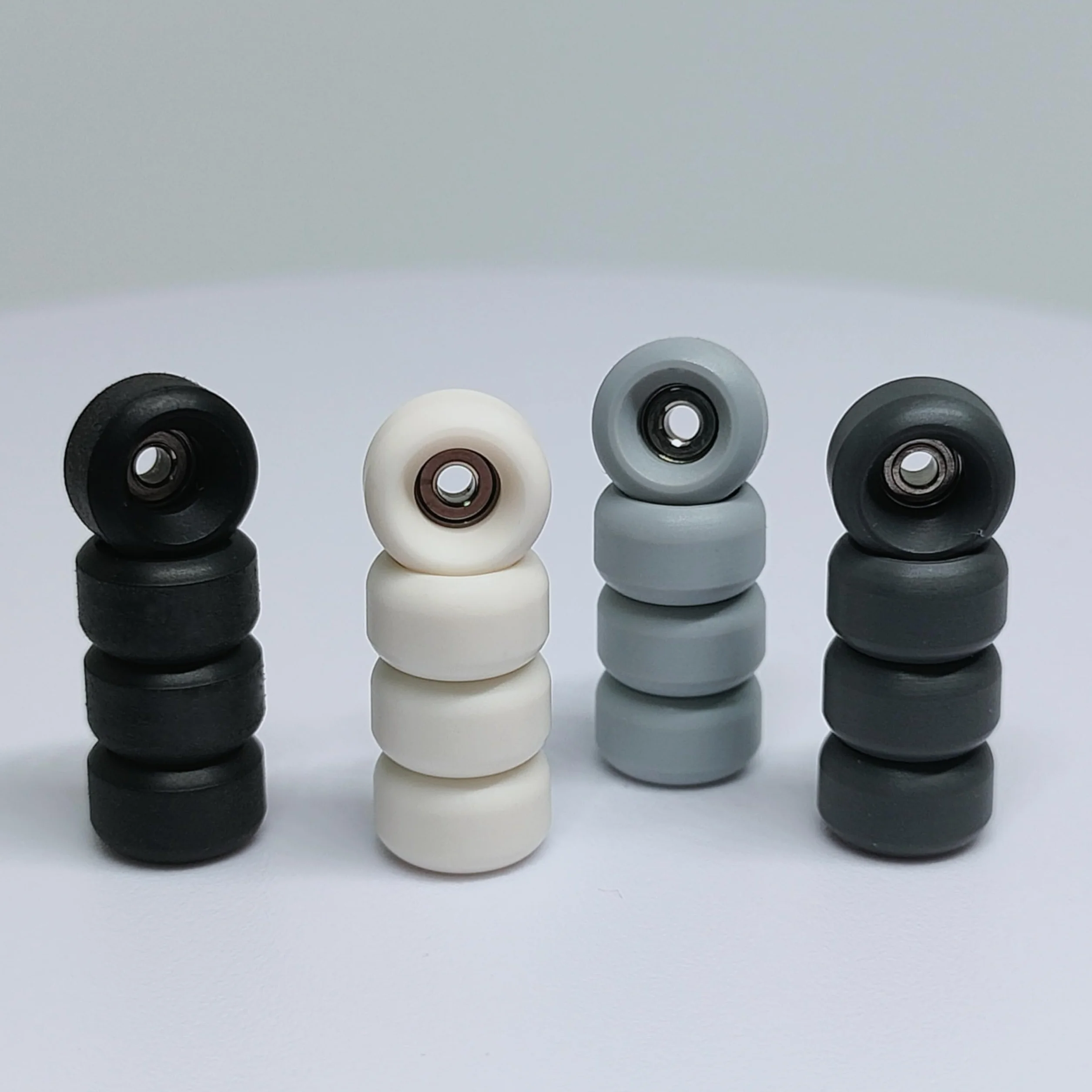 LEEFAI Pro Koła Podstrunnicy Urethane Off White Bearing Wheel - Koło zewnętrzne i wewnętrzne - Rozmiar 7,8 * 4,5 mm