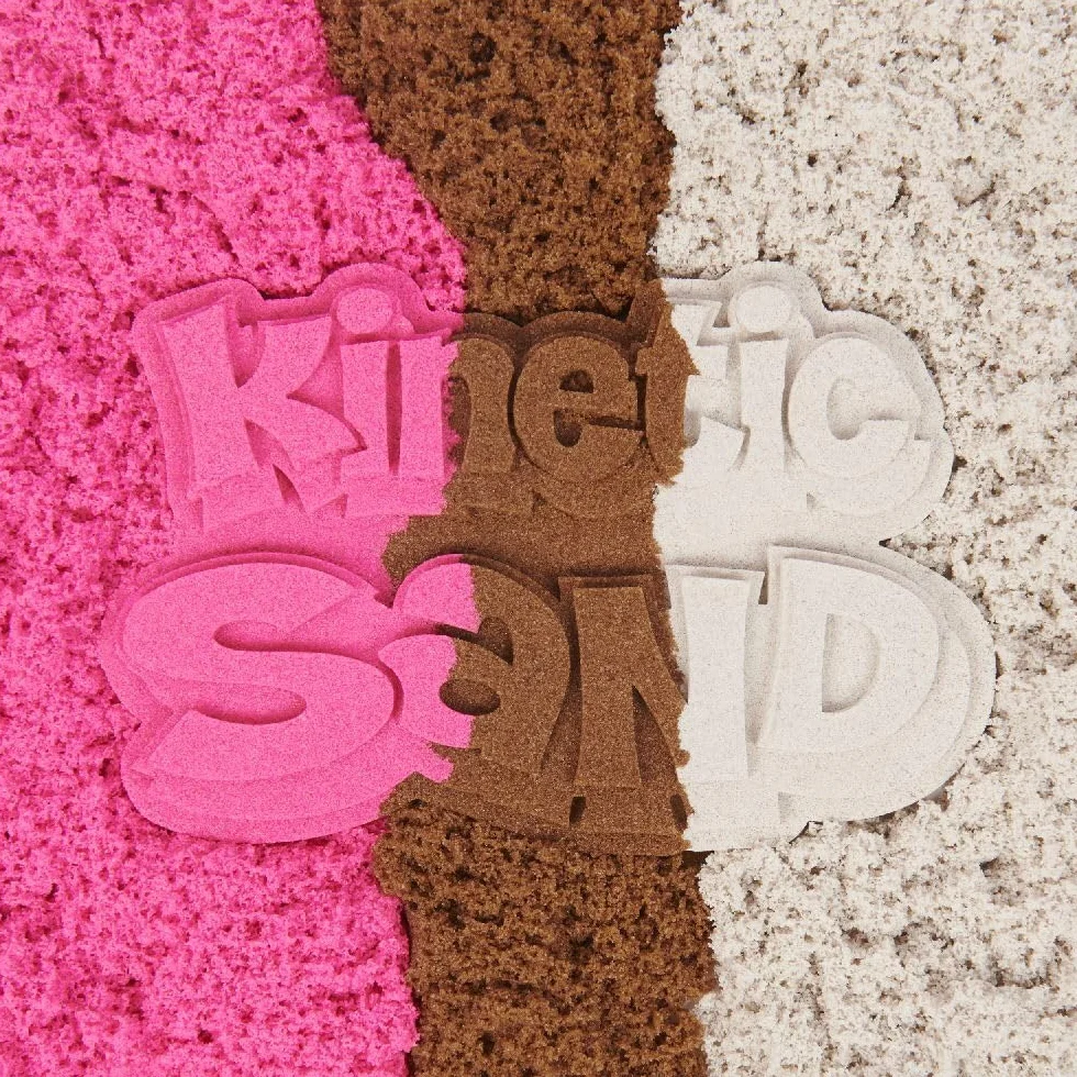 KINETIC SAND MAGICZNY SAS - PUDELICES DELICES LÓD 454 G + 6 NARZĘDZI - Twórz różne hipnotyzujące kształty dzięki temu magicznemu piaskowi jak pasta modelarska - zabawka dla dzieci od 3 lat
