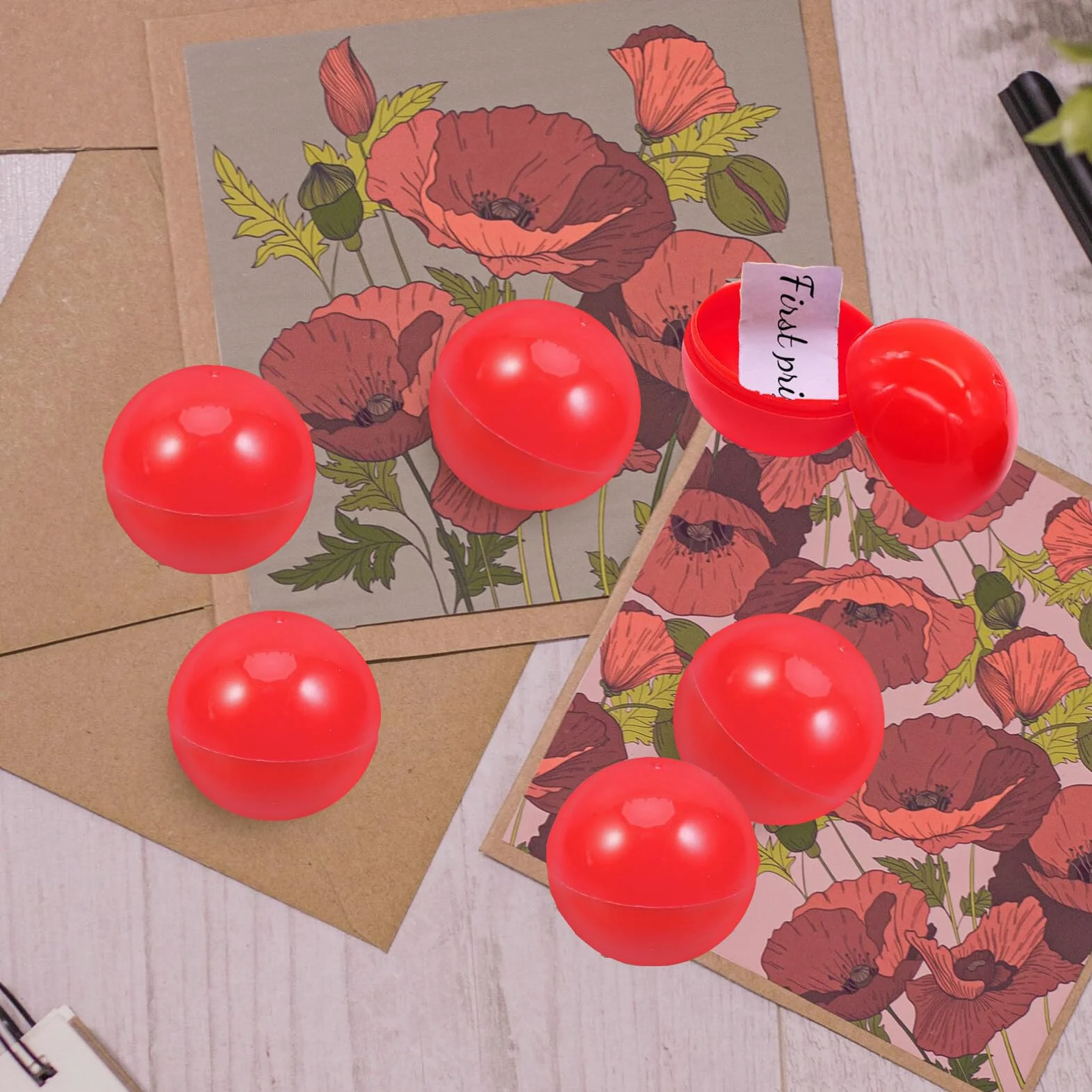 50 sztuk piłek rozrywkowych, piłki loteryjne, mini piłki loteryjne, puste plastikowe kule do bingo, losowanie piłek loterii do gier (czerwony)