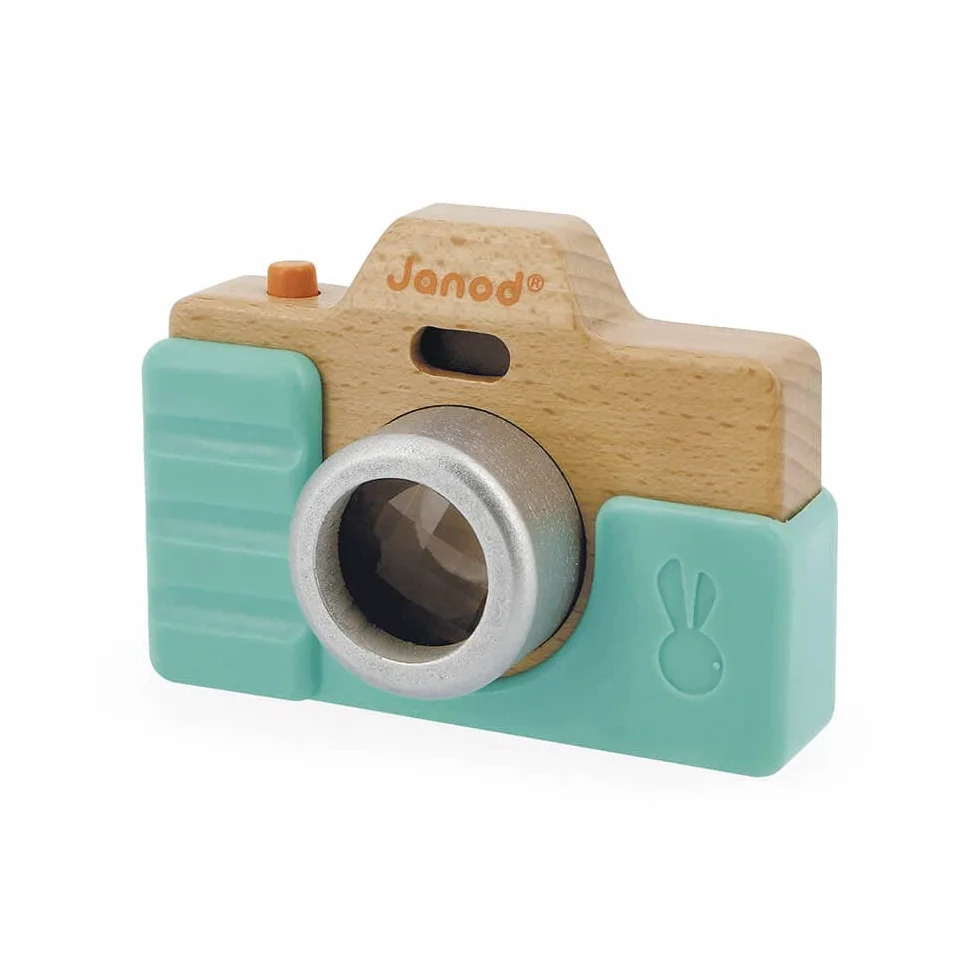 Janod - First Age Camera - Drewniana zabawka imitująca - Dźwięk i oświetlenie, zabawka pobudzająca zmysł i umiejętności motoryczne - silikonowa powłoka - farba wodna - od 18 miesięcy, J05381