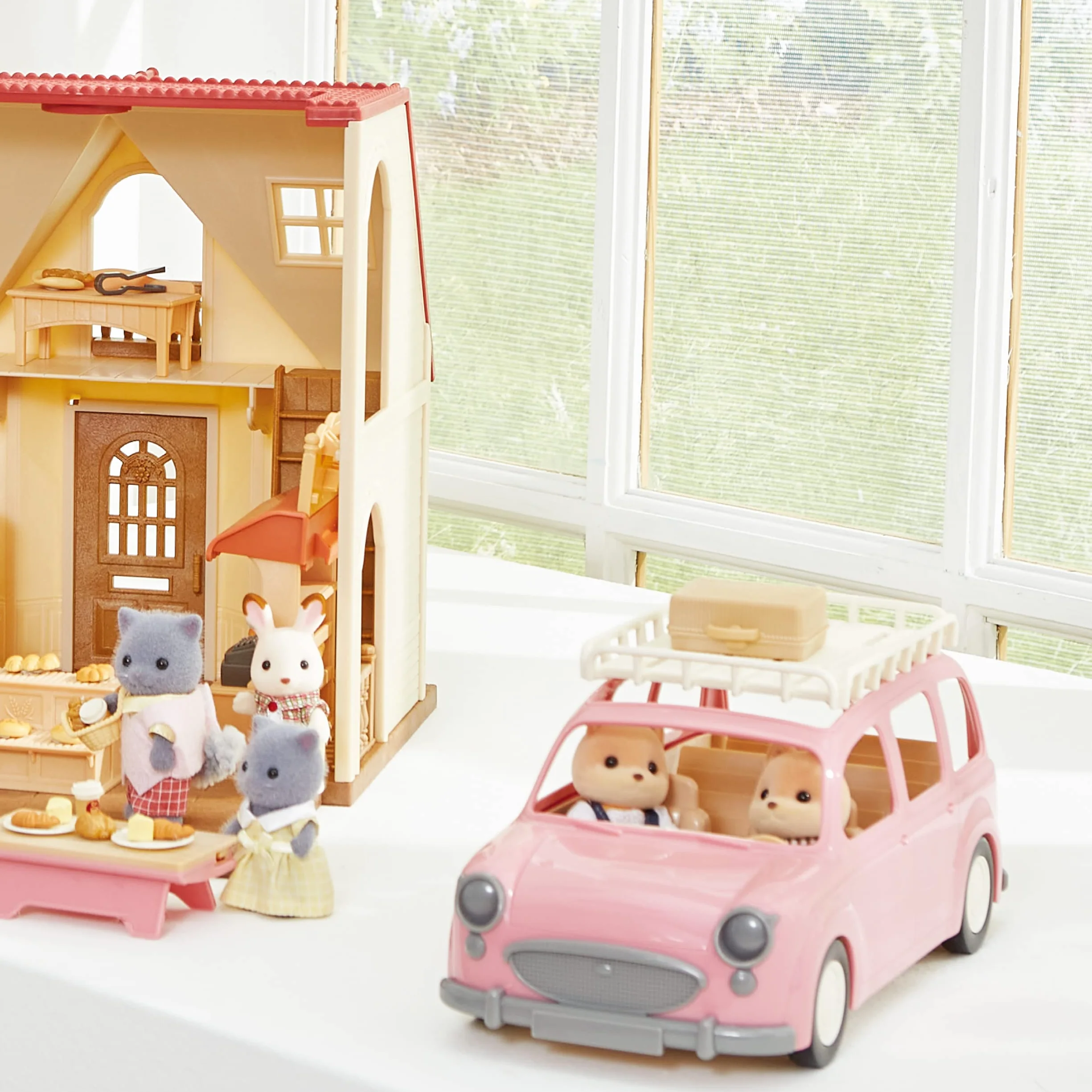 Sylvanian Families 5535 Rodzinny piknikowy van