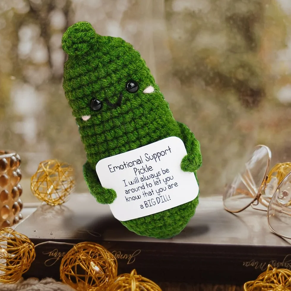 LATRAT Pocket Hug Positive Ziemniak, Creative Knitted Wool Potato Doll, prezent motywacyjny dla przyjaciół, na imprezę, jako zachęta, zielony ogórek sałatkowy