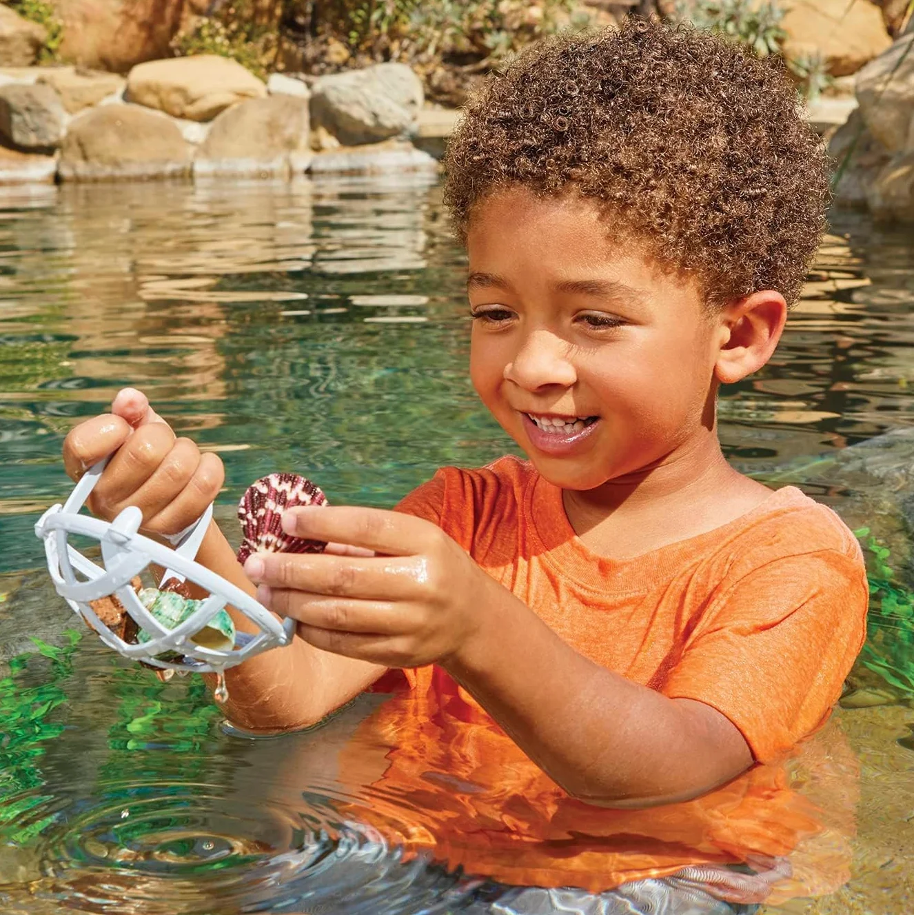 Little Tikes Big Adventures Submarine STEM Toy - w Zestawie Pojazd Wodny z Wizjerem Podwodnym, Rozpylaczem Wody i Siatką do Przesiewania - Idealny dla Dzieci w Wieku 3+