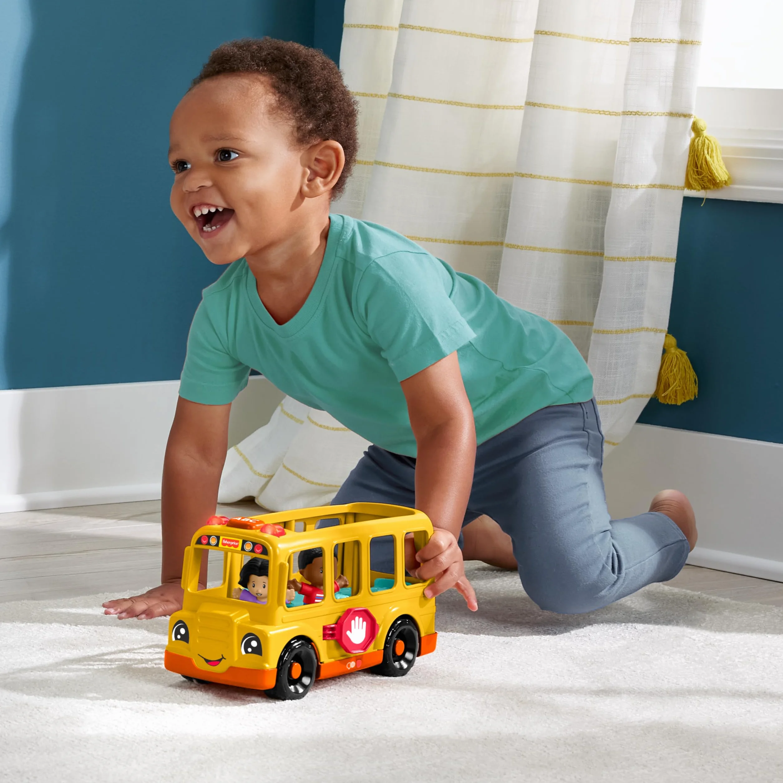 Fisher-Price Little People muzyczny pojazd szkolny z 2 figurkami, dla dzieci od 1 roku, wersja wielojęzyczna, HYT03