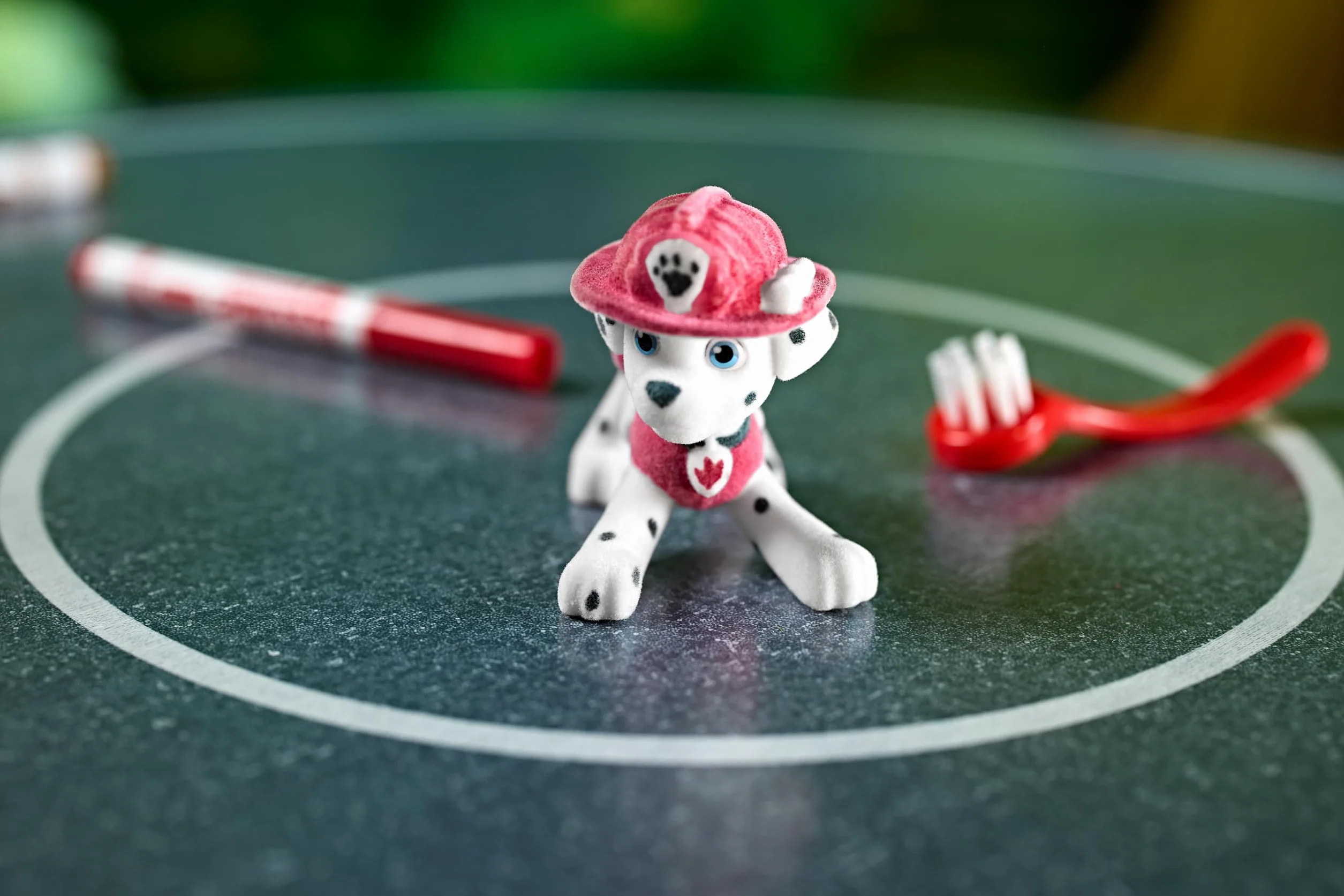 Crayola - Washimals Paw Patrol, zestaw kreatywny zawierający 5 szczeniąt, 8 flamastrów zmywalnych, wanienkę z prysznicem, szczoteczkę, zabawa i prezent dla dzieci, od lat 3, 74-0291