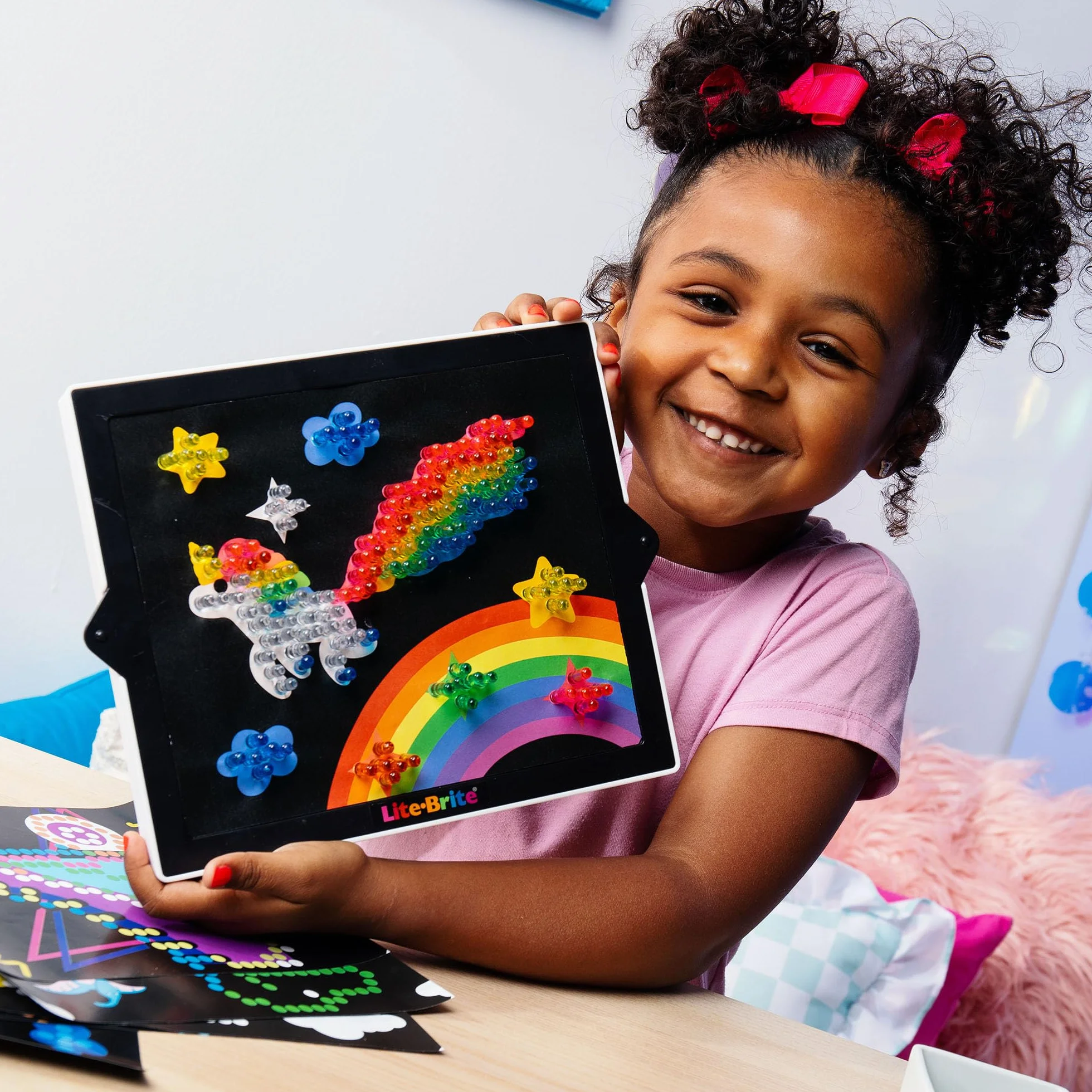 Basic Fun 2215 Lite-Brite Ultimate Classic, Light Up Drawing Board, LED Drawing Board with Colours, Light Up Toys for Creative Play, Glow Art Neon Effect Drawing Board, Light Toys for Kids Aged 4 +