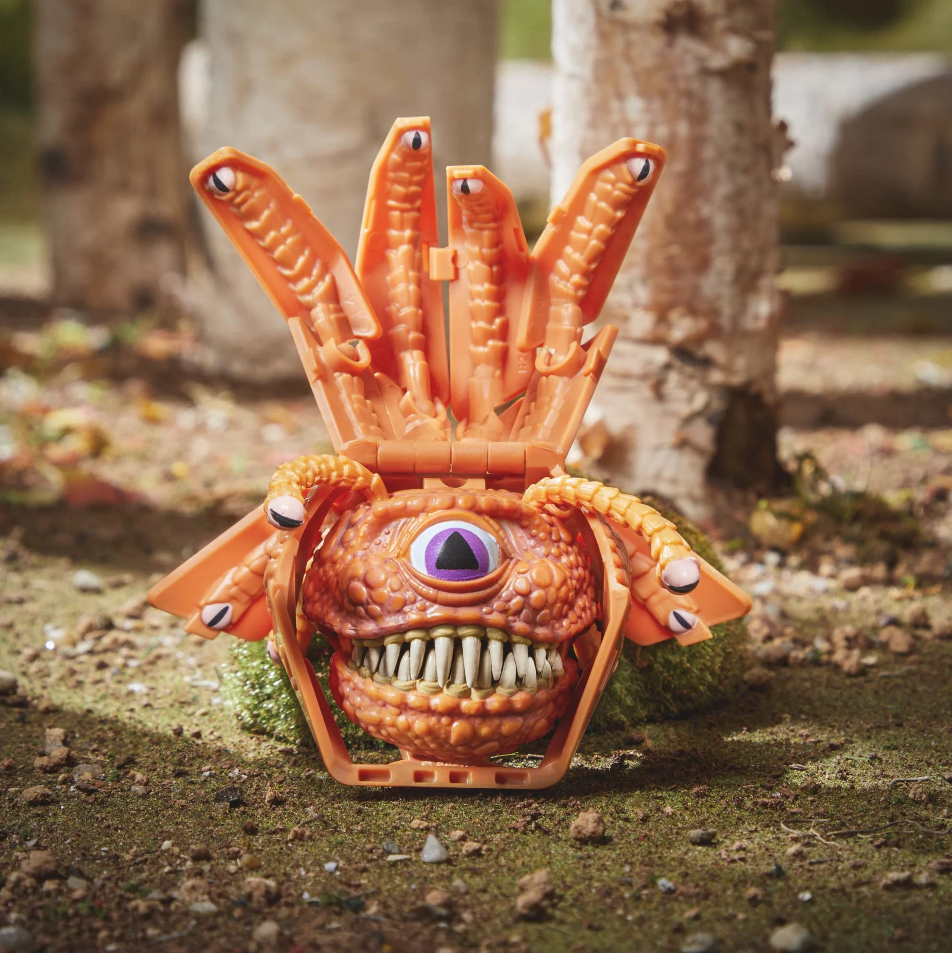Hasbro - Dungeons & Dragons Avalon Hill, Dicelings Beholder, Monstruo D&D Coleccionable, Dado d20 Gigante Que se Convierte en Figura de acción, Dados para Juego de rol,F5213