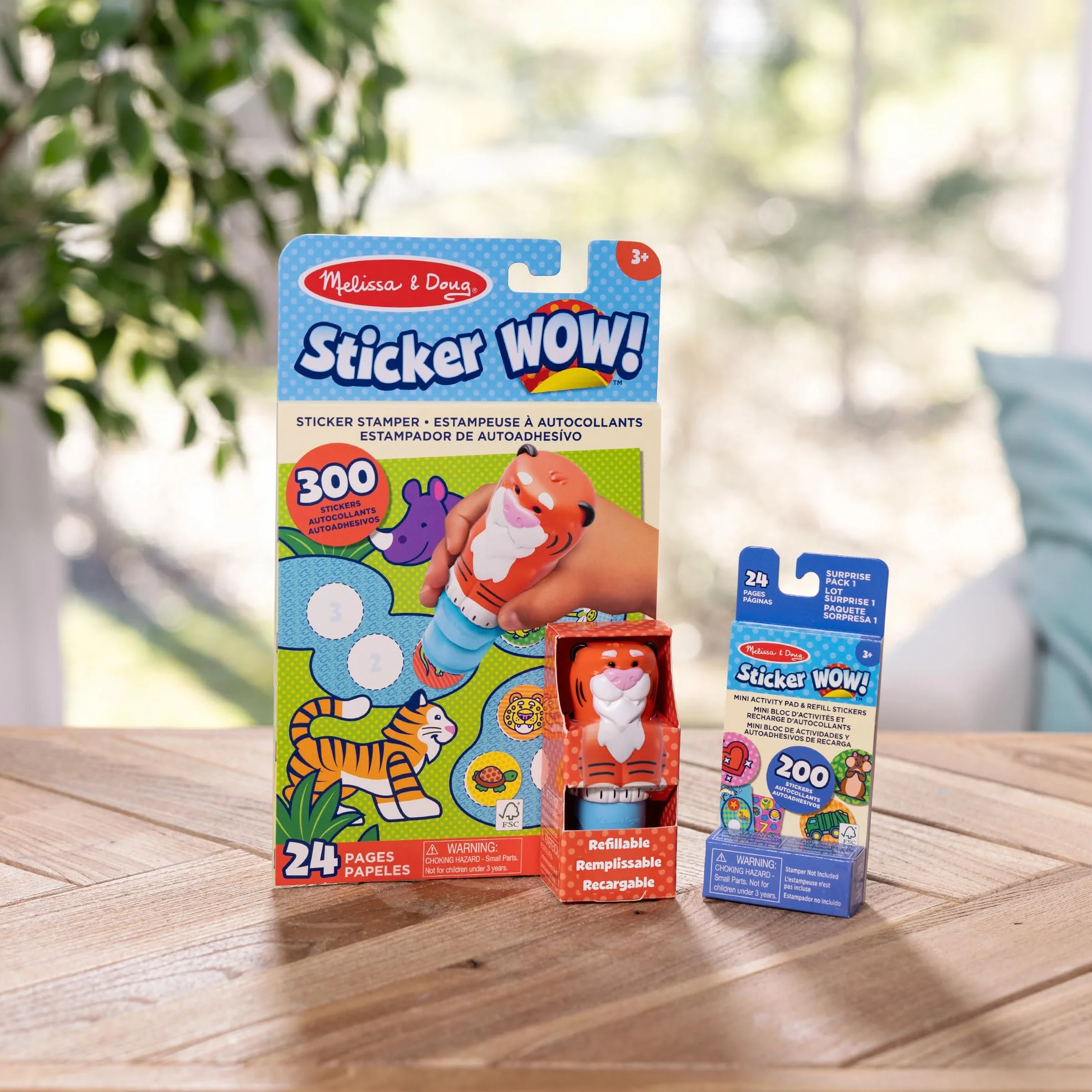 Melissa & Doug Naklejka Wow! Tygrys Bundle: 24-stronicowa podkładka aktywności, stempel naklejki, 500 naklejek, sztuka i rzemiosło Fidget Toy kolekcjonerska postać
