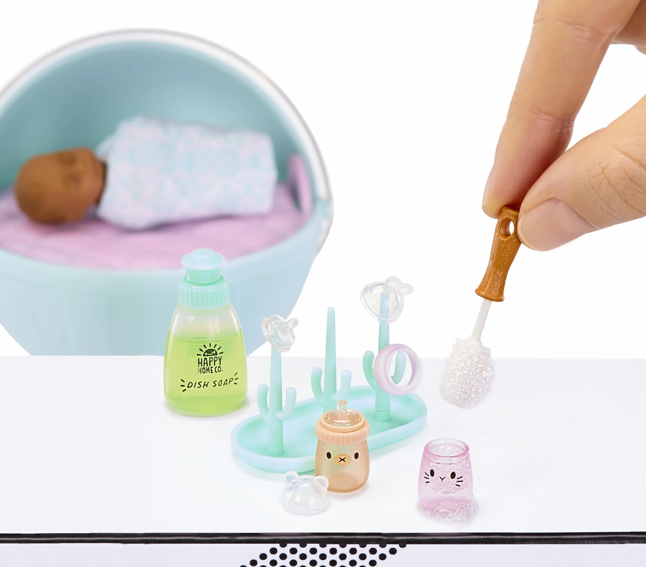 MGA’s Miniverse – Make It Mini Baby – Mini Opakowaniach. Komplet to Kreatywna Zabawa DIY z Miniaturkami: Jedzeniem, Butelkami i Akcesoriami dla Niemowląt. NIEJADALNE. Dla Dzieci od 8 Roku Życia