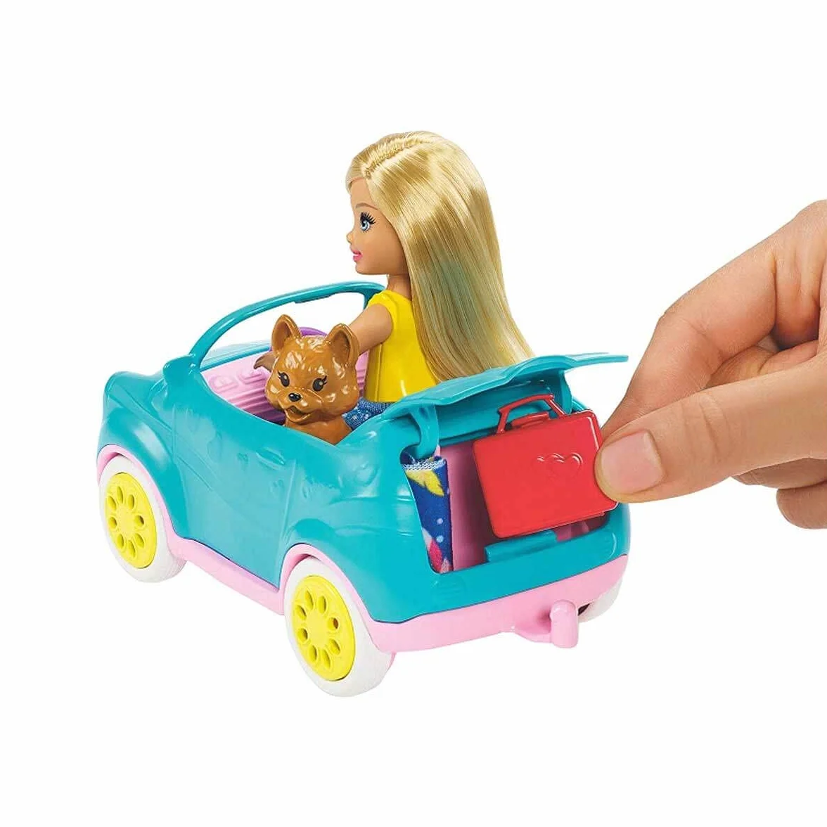 Barbie Zestaw do zabawy z przyczepą kempingową, lalką Chelsea , szczeniaczkiem, samochodem, paleniskiem, gitarą i 10 akcesoriami, prezent dla dzieci w wieku od 3 do 7 lat, FXG90