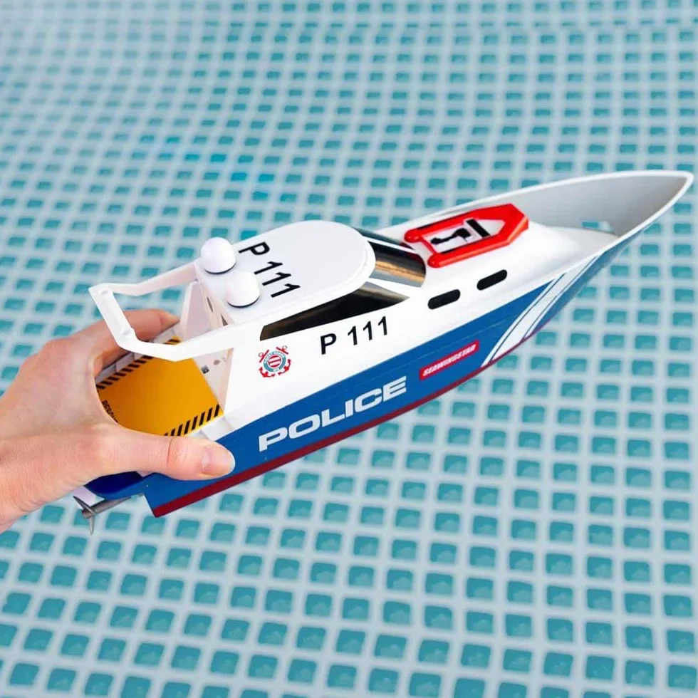 ColorBaby 47674 Racing Boat Boat Police Radiocontrol, 36x10x10 cm, Pilot zdalnego sterowania, 6 kierunków, 2,4 GHz, zasięg 35-40 m, łódź RC, zabawki dla dzieci, 4 lata