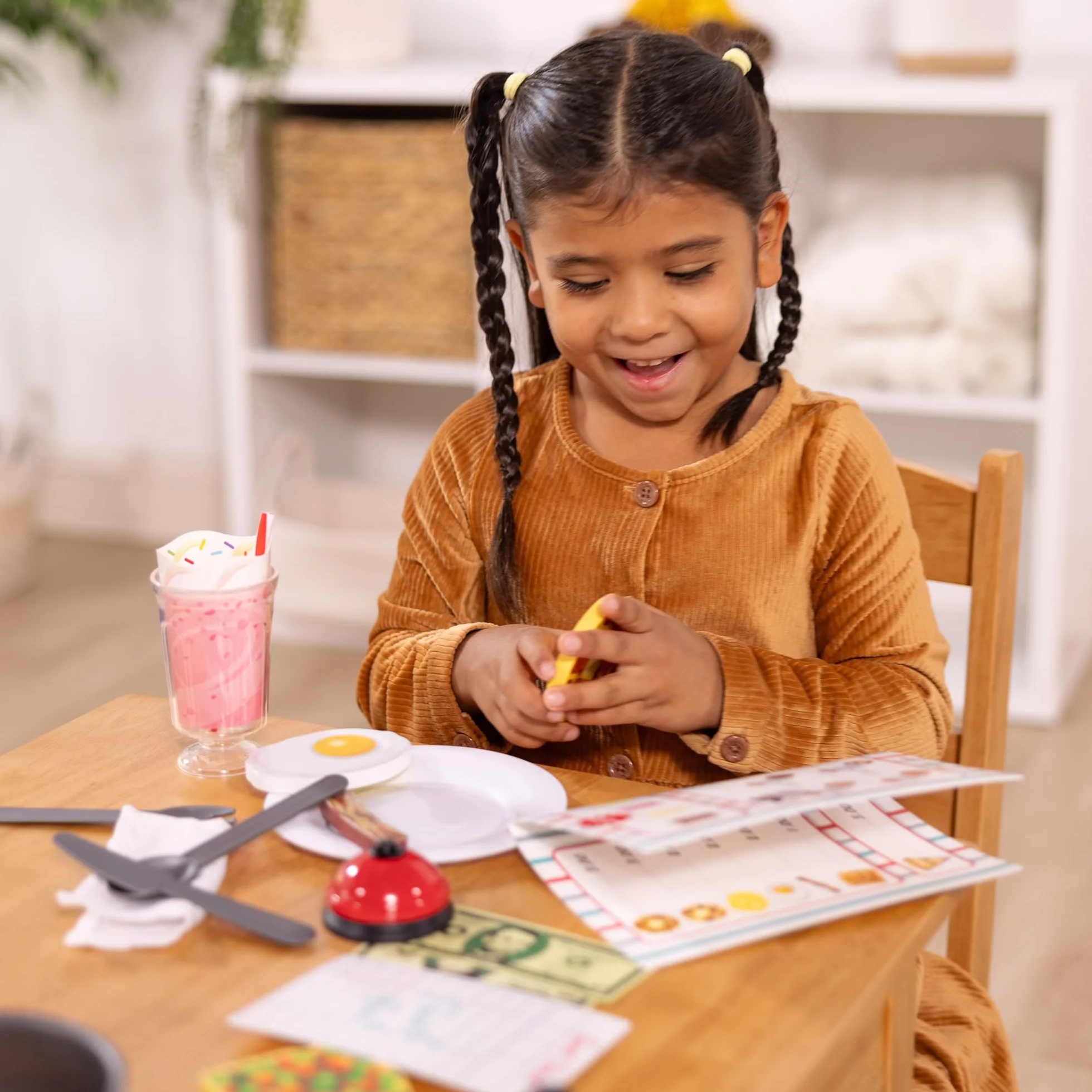 Melissa & Doug – zabawkowy zestaw gwiezdna restauracja | zabawa z odgrywaniem ról | zestaw zabawkowy | 3+ | prezent dla chłopca lub dziewczynki