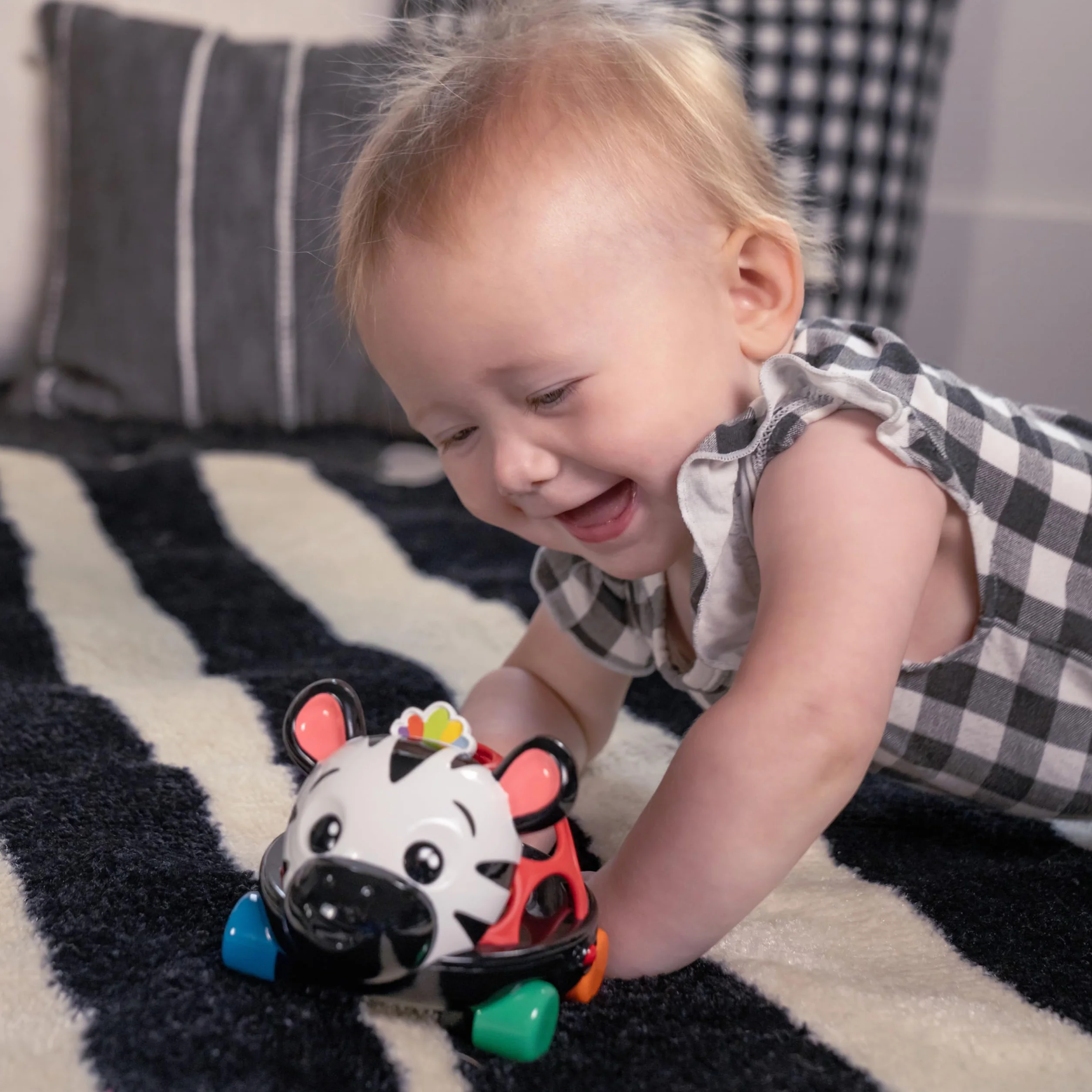 Baby Einstein Curious Car Zen Oball Toy Car & Rattle, Light Up, Wiek 3 Miesięcy +, Zen Zebra