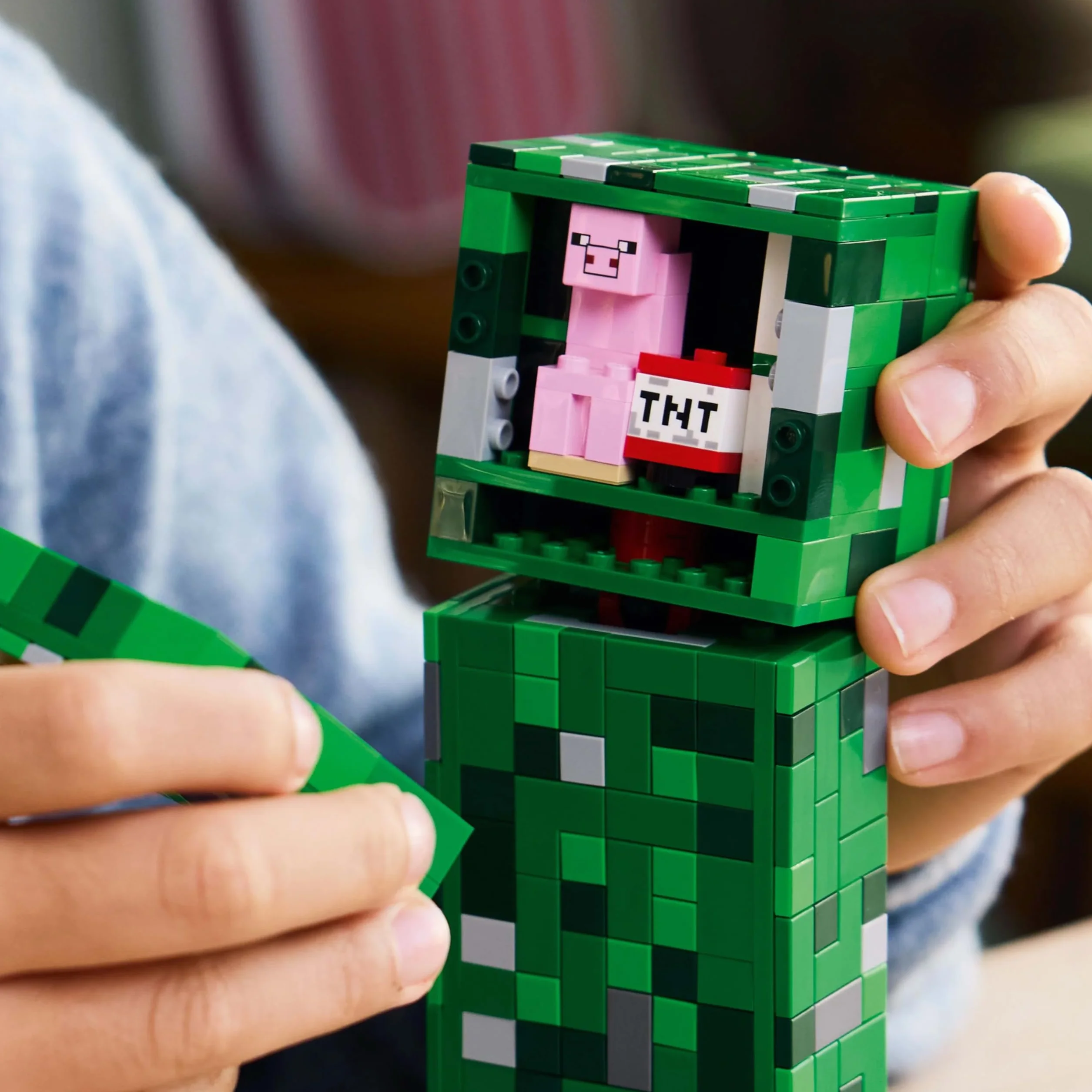 LEGO Minecraft Creeper, zabawka konstrukcyjna dla 10-latka z figurką akcji, zestaw dla gracza i pomysł na prezent dla chłopca i dziewczynki, fana gry wideo, ozdoba do pokoju dziecięcego 21276