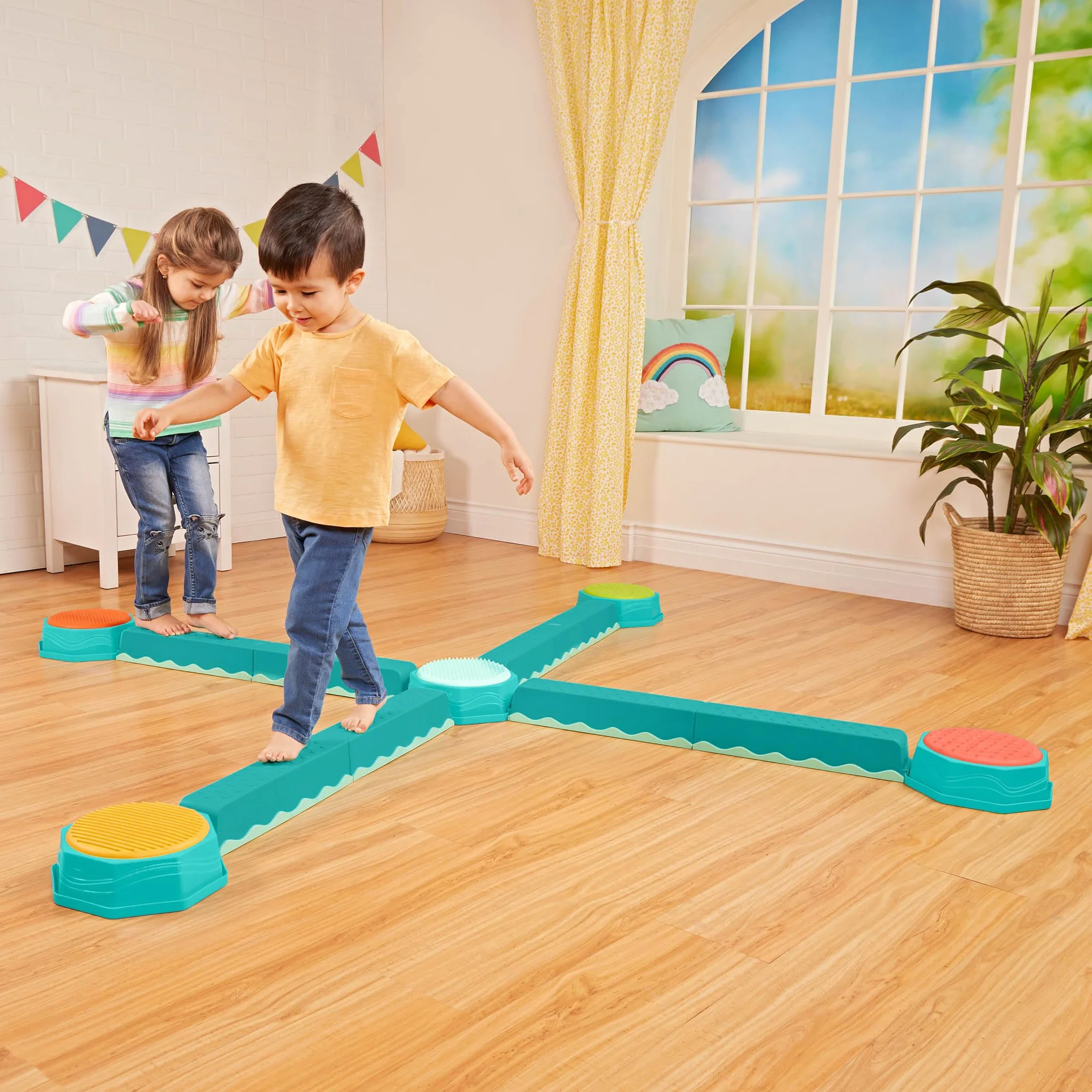 B. toys Beam Interlocking Balancing 5 Sensory Pads & 8 Beams – Active Play for Maluch, Kids - 3 Years + - Balance & Build Set, Multicolor, BX2482DC1Z