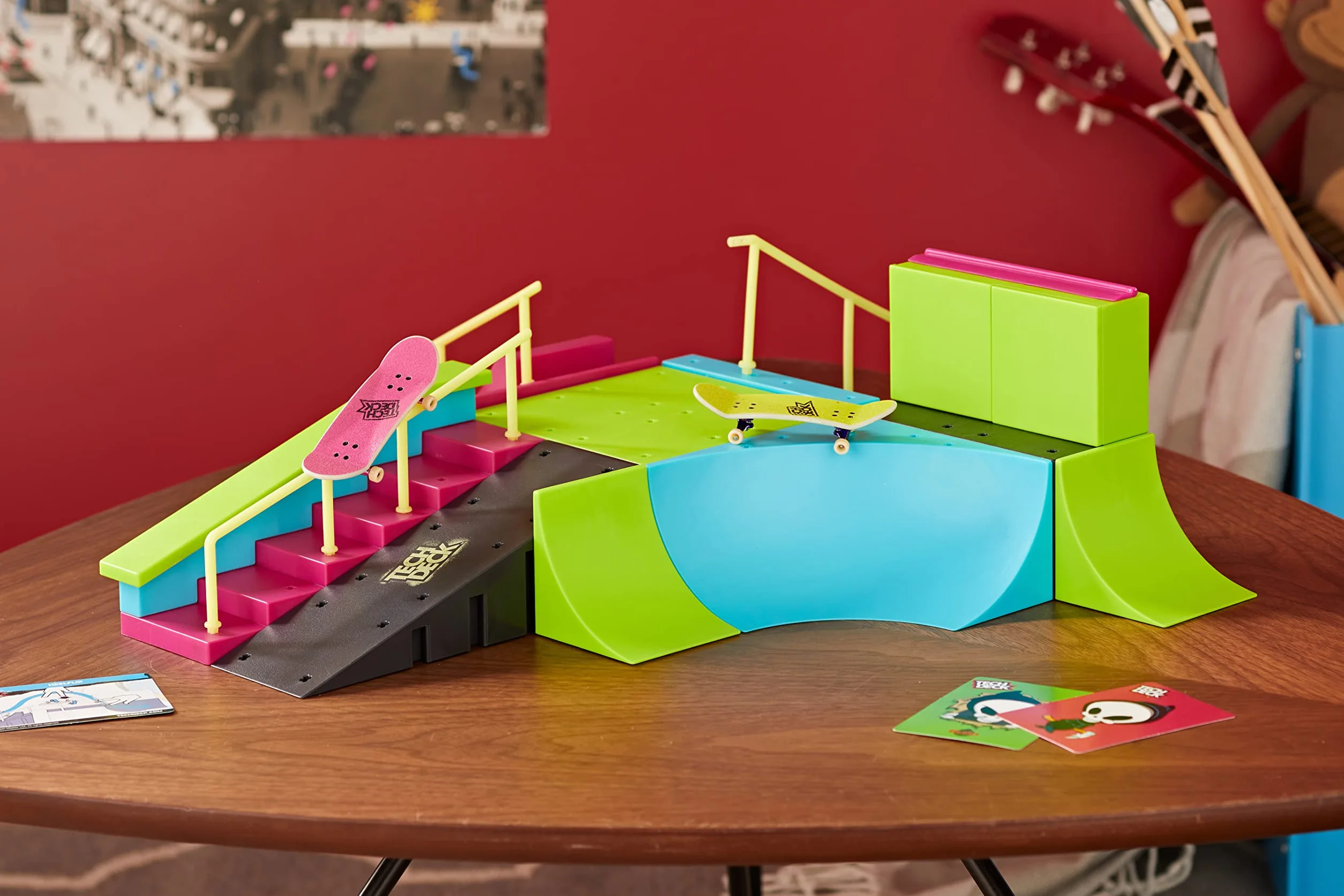 Tech Deck, Neon Mega Park X-Connect Creator, Glow-In-The-Dark zestaw ramp z dwoma palcami, zabawka dla dzieci w wieku 6 lat i więcej