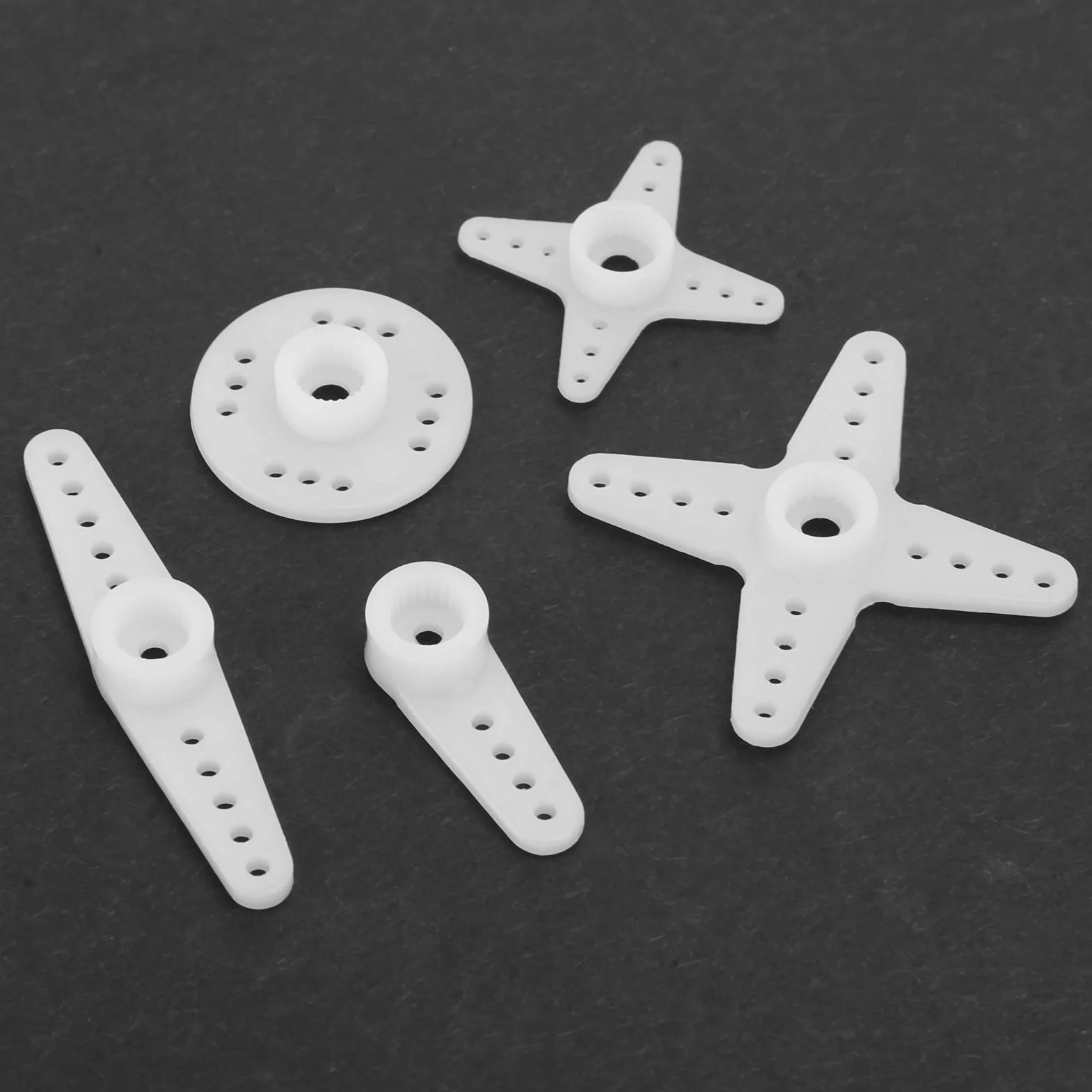 S0017P 17g Super lekkie cyfrowe serwo wykonane z plastikowej przekładni, odpowiednie do szybkich robotów lotniczych 1/18 RC