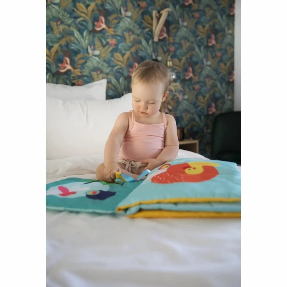VULLI JOUETS Sophie Touch Play Book