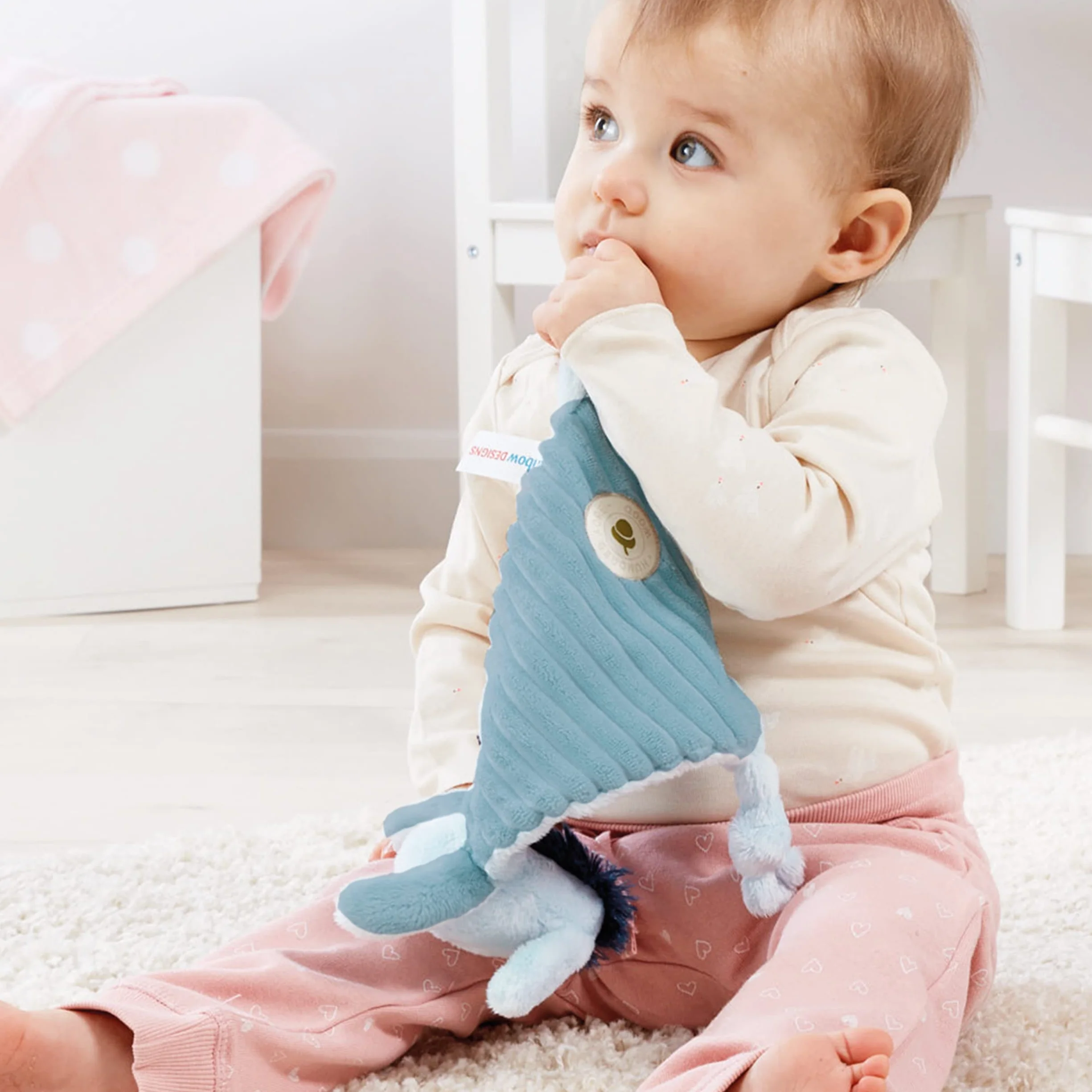 CLASSIC EEYORE COMFORT BLANKET