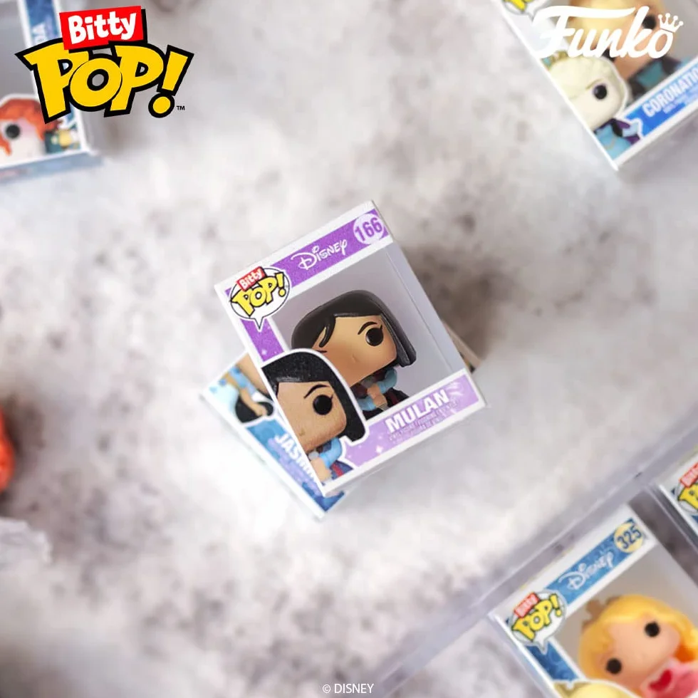 Funko Bitty Pop! Disney Princess - Roszpunka, Merida, Moana i tajemnicza mini-Figurynka z niespodzianką - 2,2 cm do kolekcjonowania - półka do układania w stos w zestawie - pomysł na prezent,