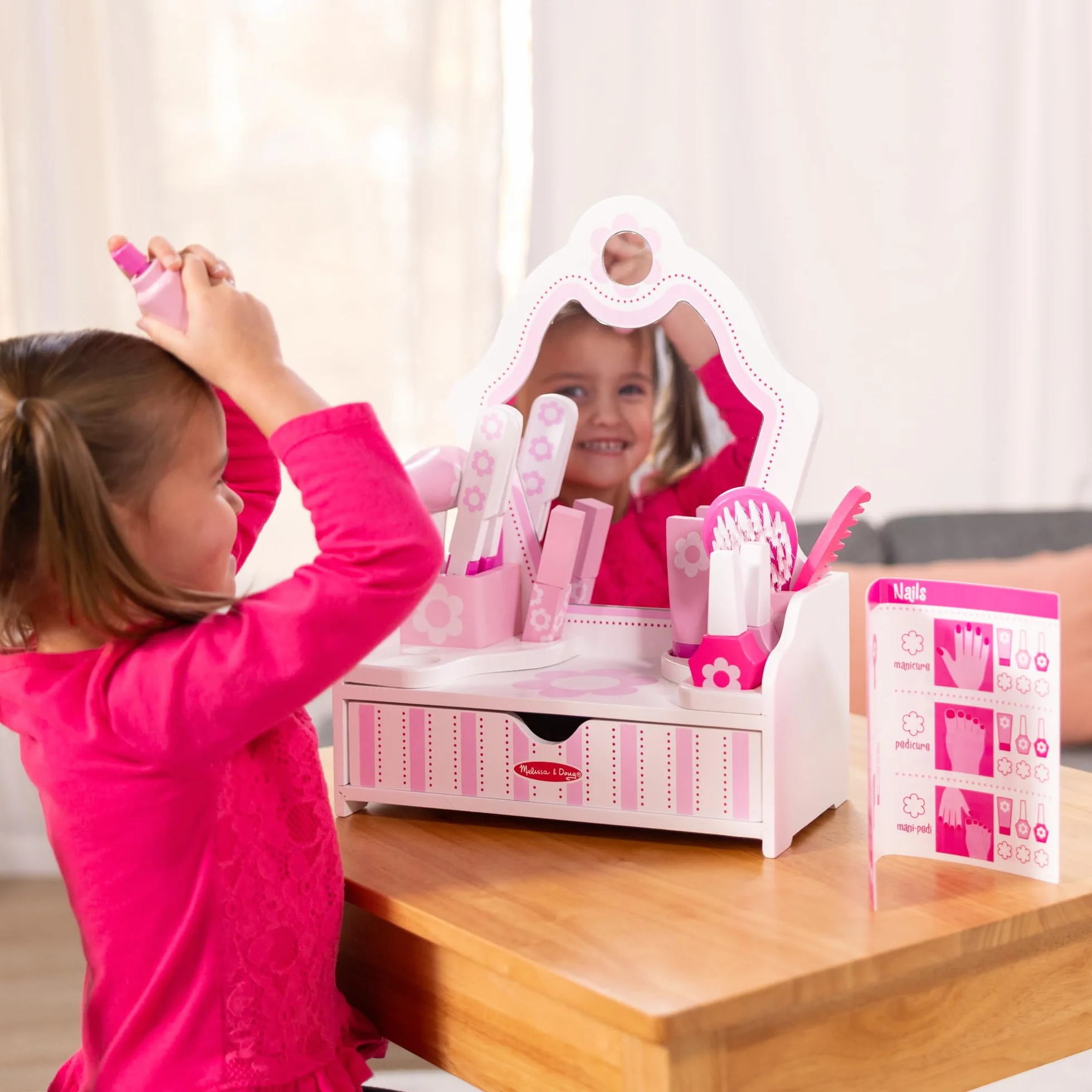 Melissa & Doug – zabawkowy zestaw kosmetyczny | zabawa z odgrywaniem ról | zestaw zabawkowy | 3+ | prezent dla chłopca lub dziewczynki