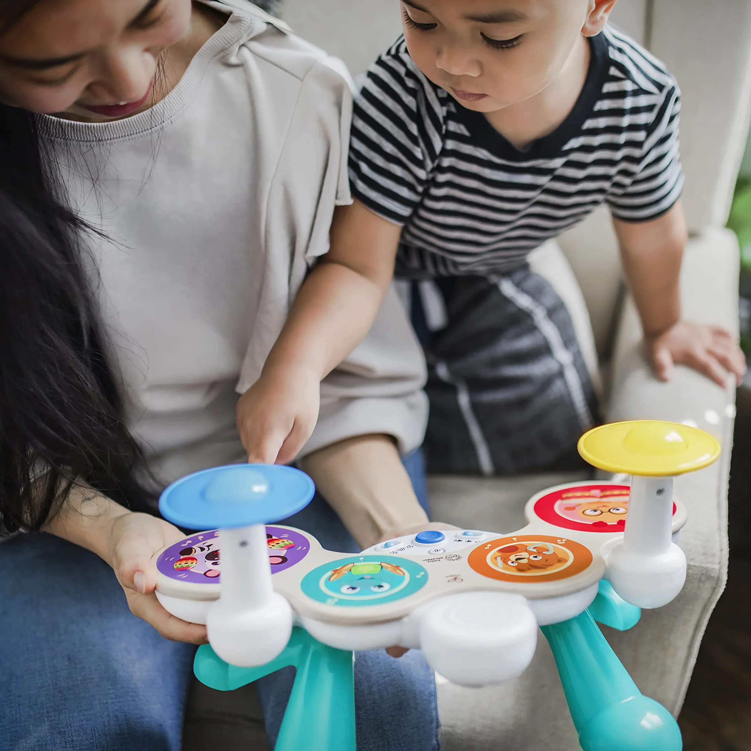 Baby Einstein Bateria Together in Tune, Connected Magic Touch, 4 tryby gry i 10 melodii, regulacja głośności, drewniana zabawka, od 12 miesięcy