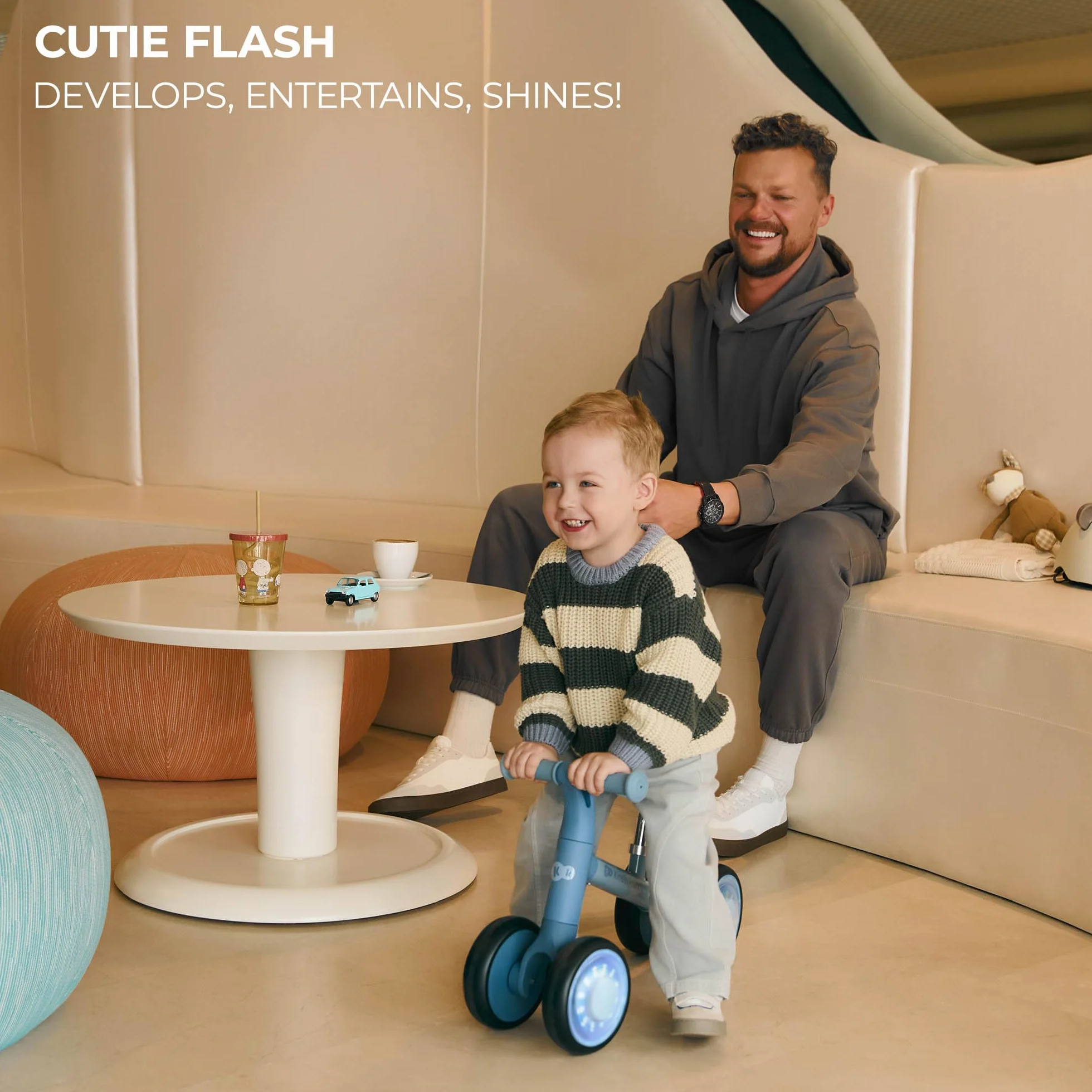 Kinderkraft CUTIE FLASH rower edukacyjny dla dzieci bez pedałów, koła LED, różowy